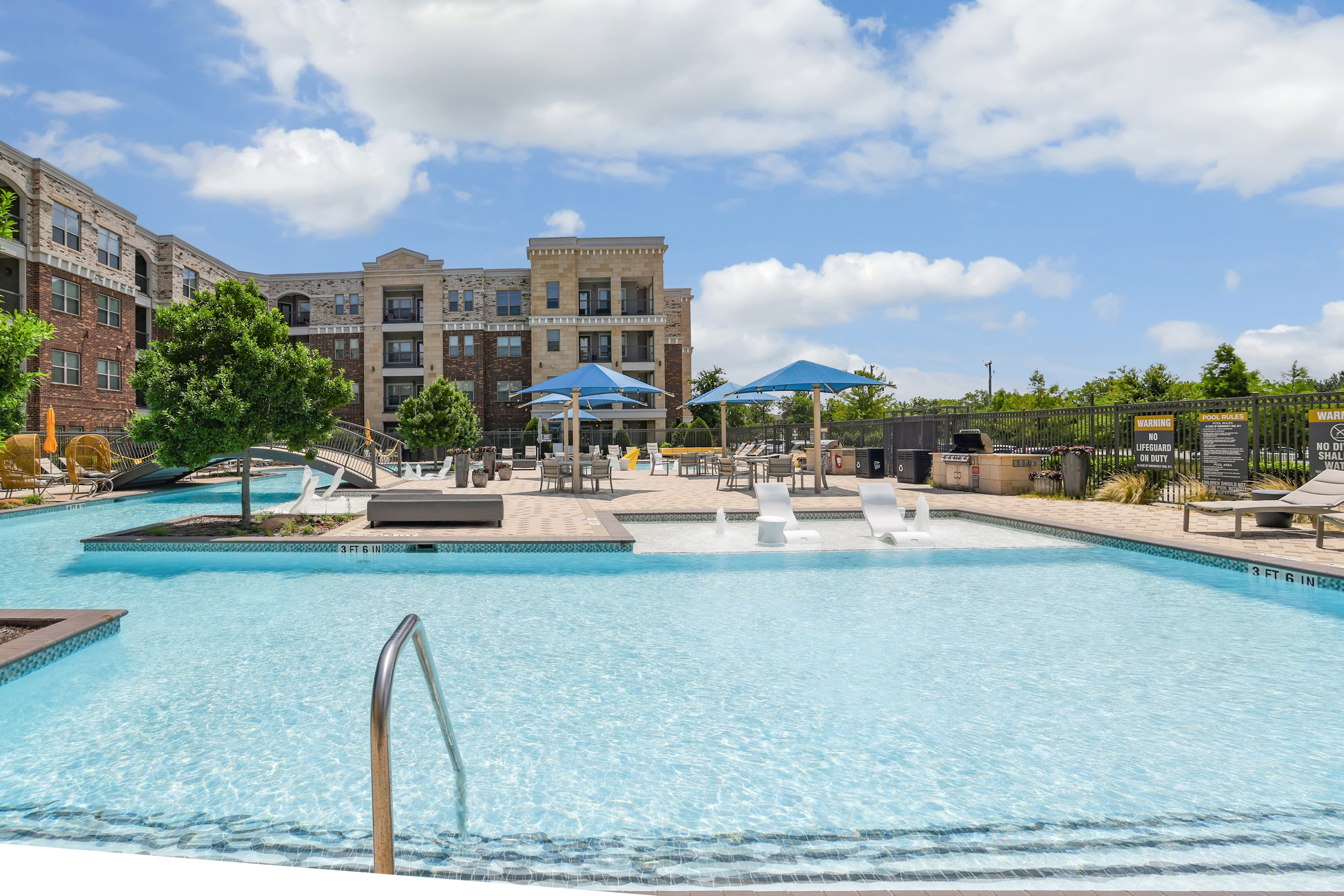 Pool at Avalon Frisco North (2 of 4)