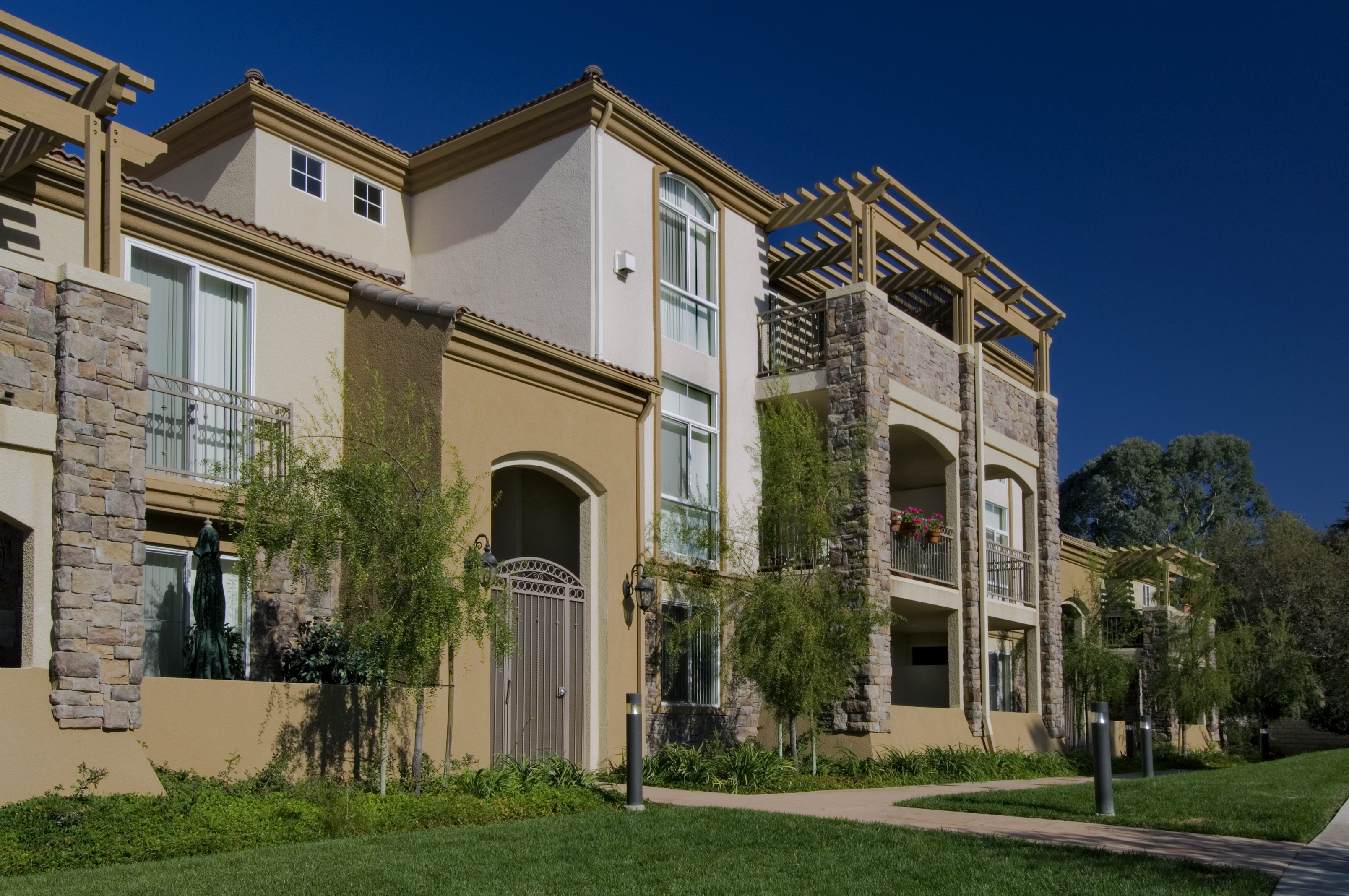 Avalon Thousand Oaks Plaza 32 of 34