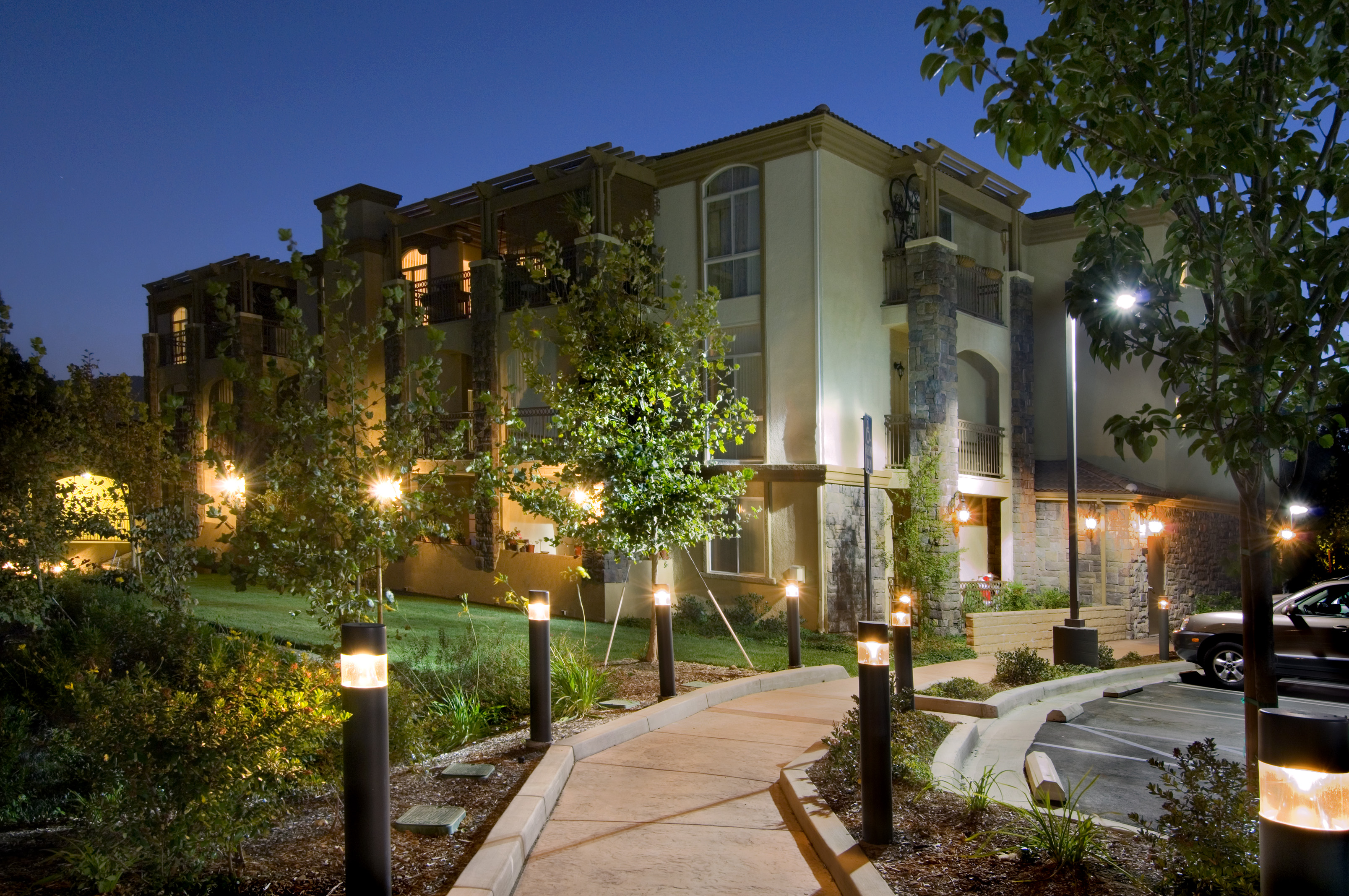 Avalon Thousand Oaks Plaza 30 of 34