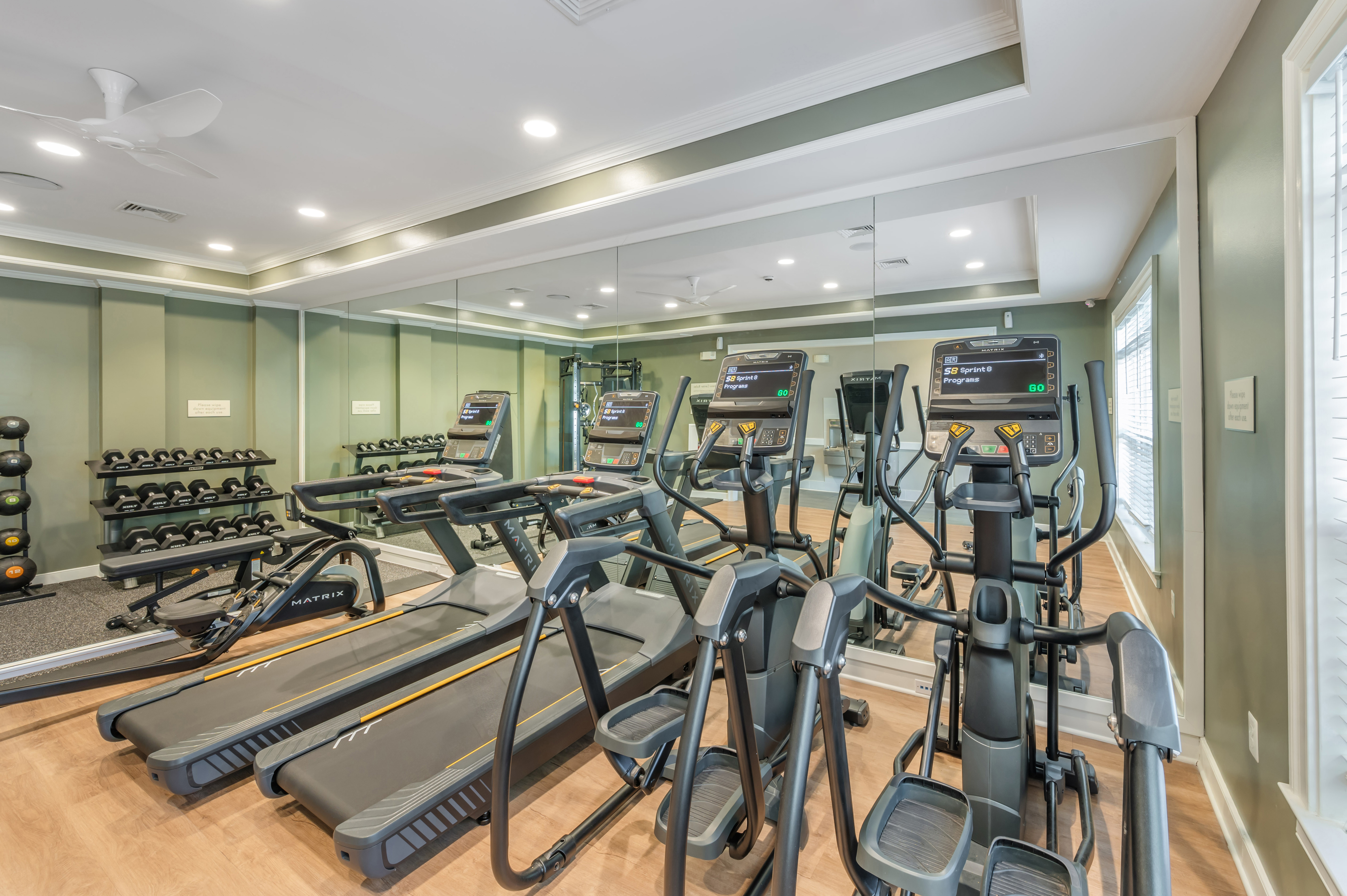 Gym at Eaves Washingtonian Center (3 of 3)
