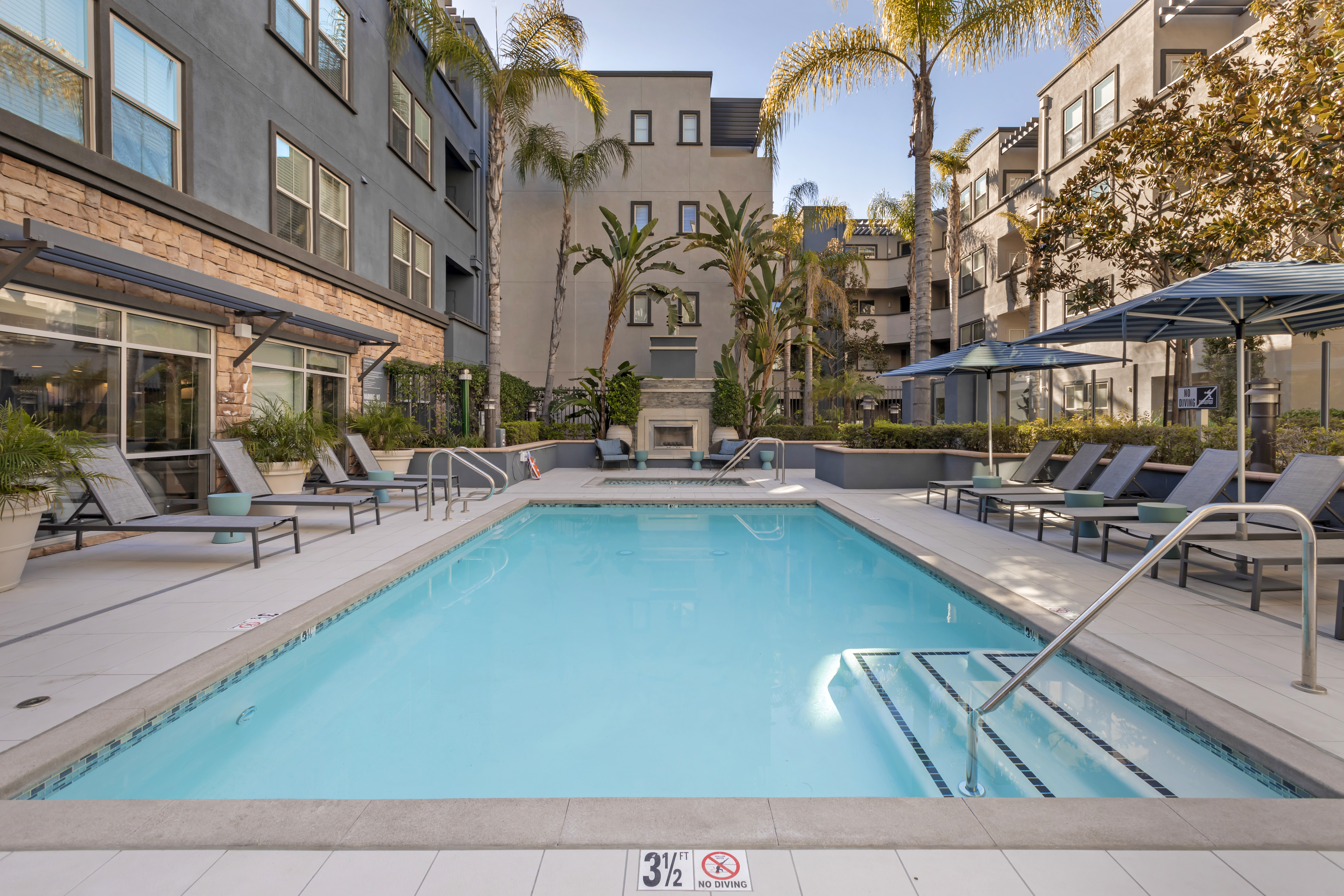 Pool at Avalon (1 of 4)