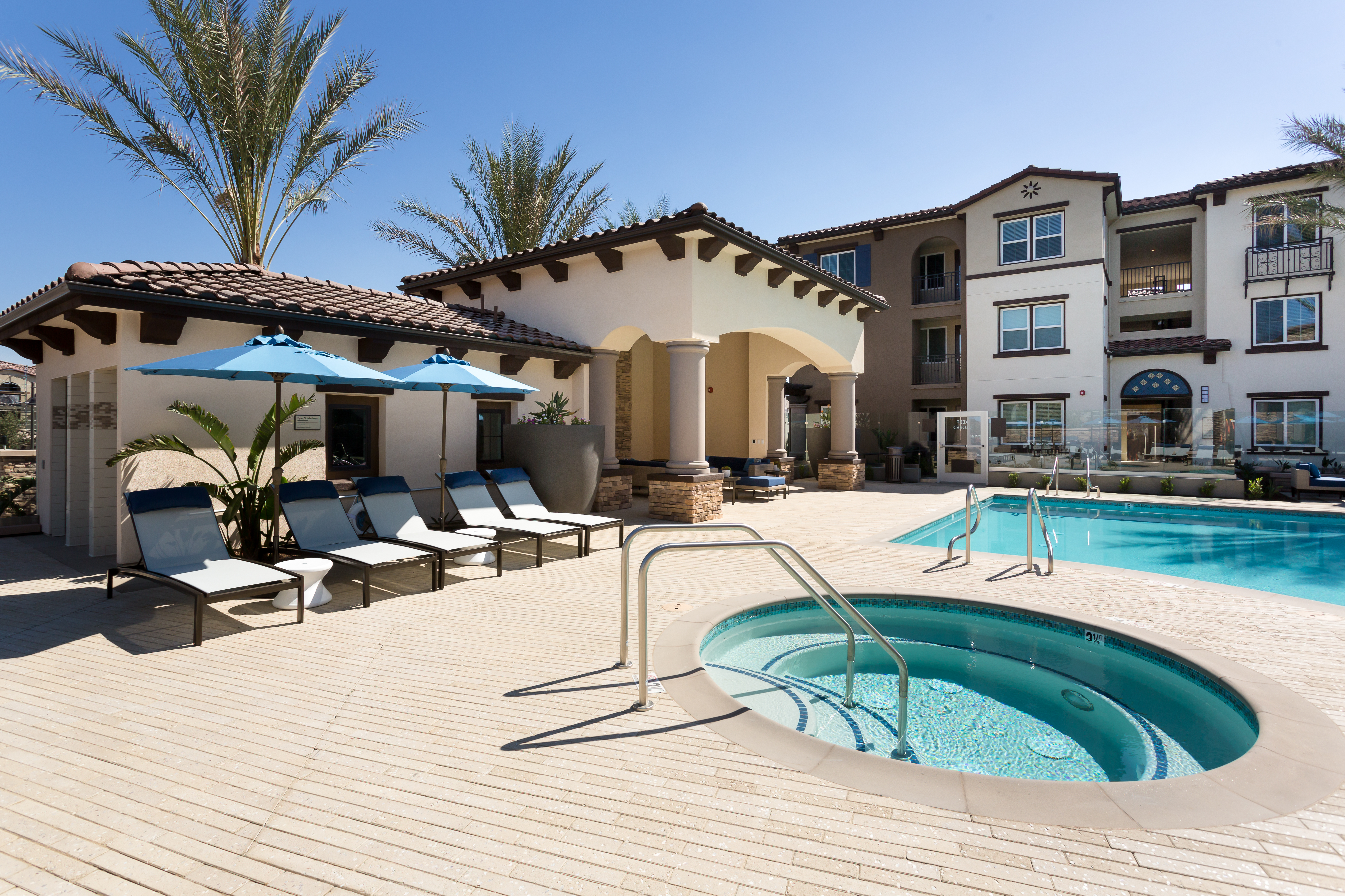 Pool at Avalon (3 of 4)