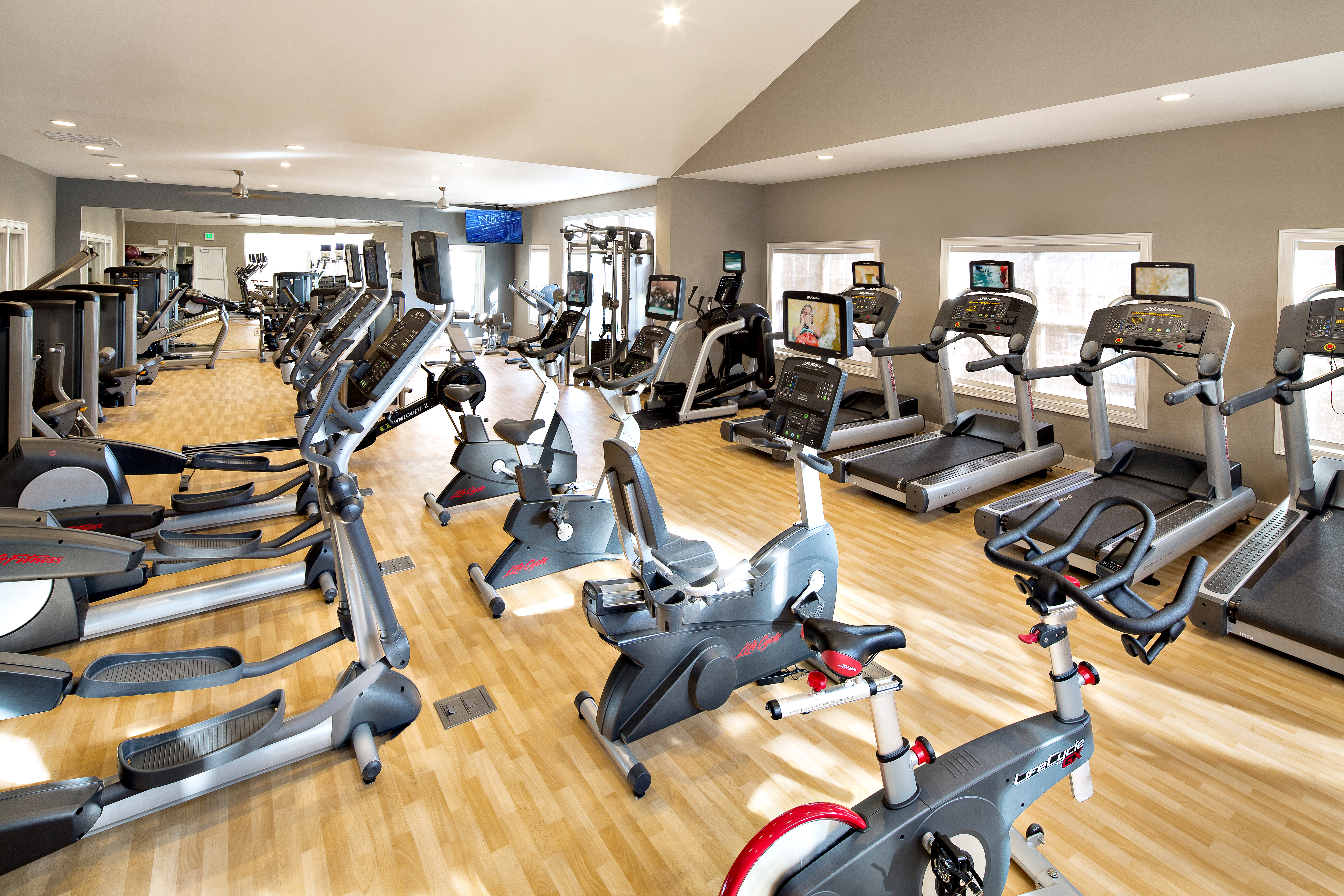 Gym at Avalon Bear Hill (2 of 4)