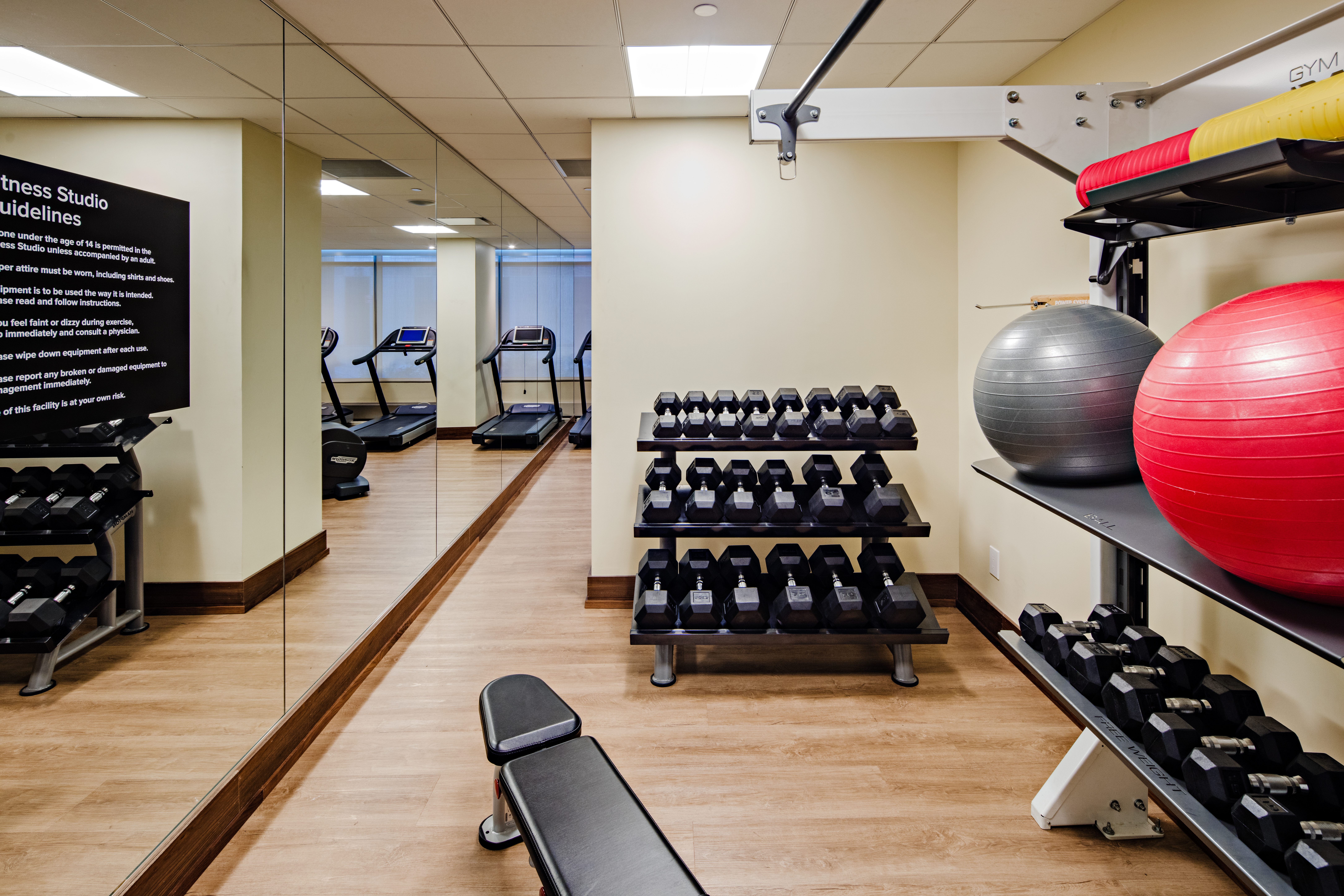 Gym at Avalon Riverview (4 of 4)
