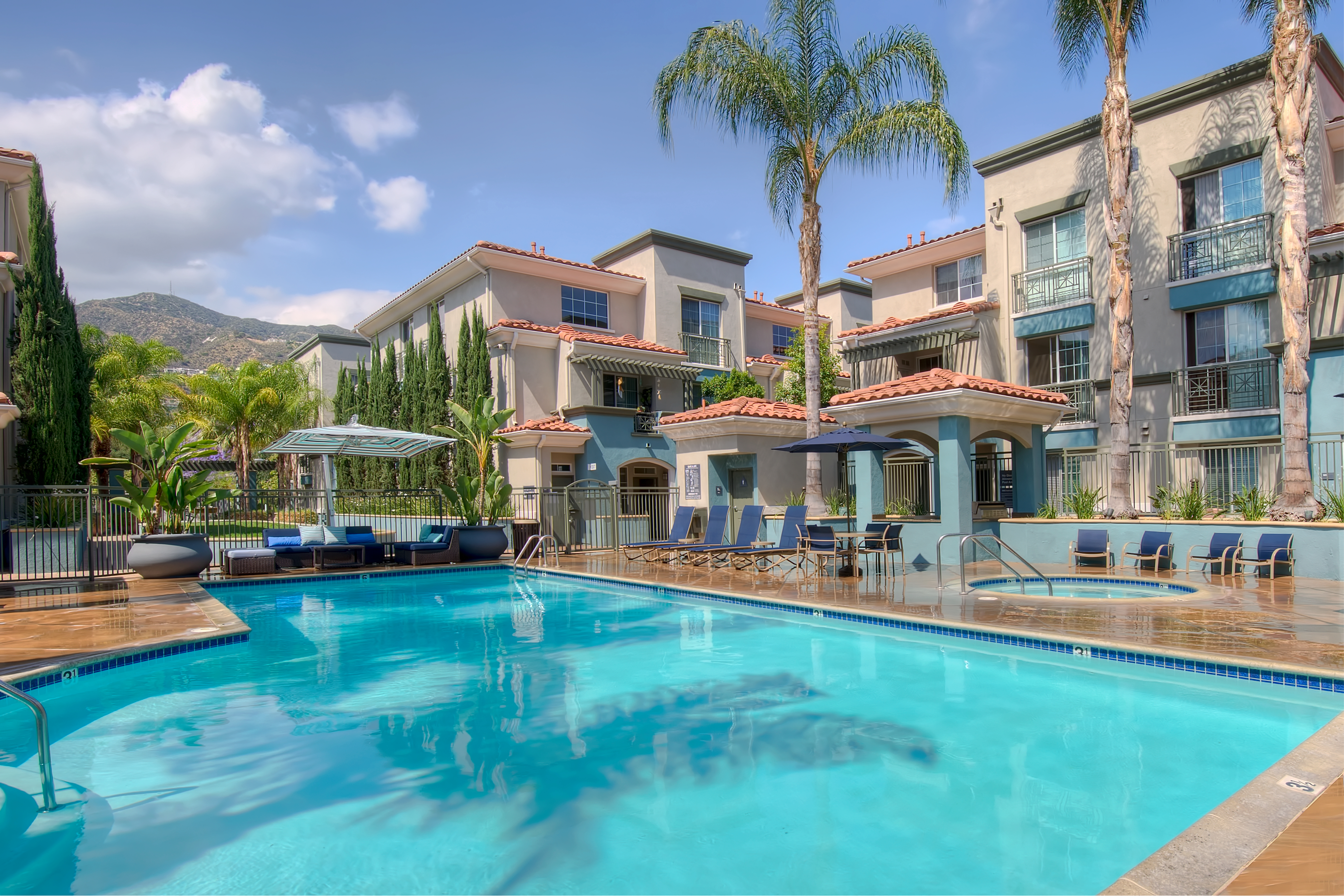 Pool at Avalon (3 of 5)