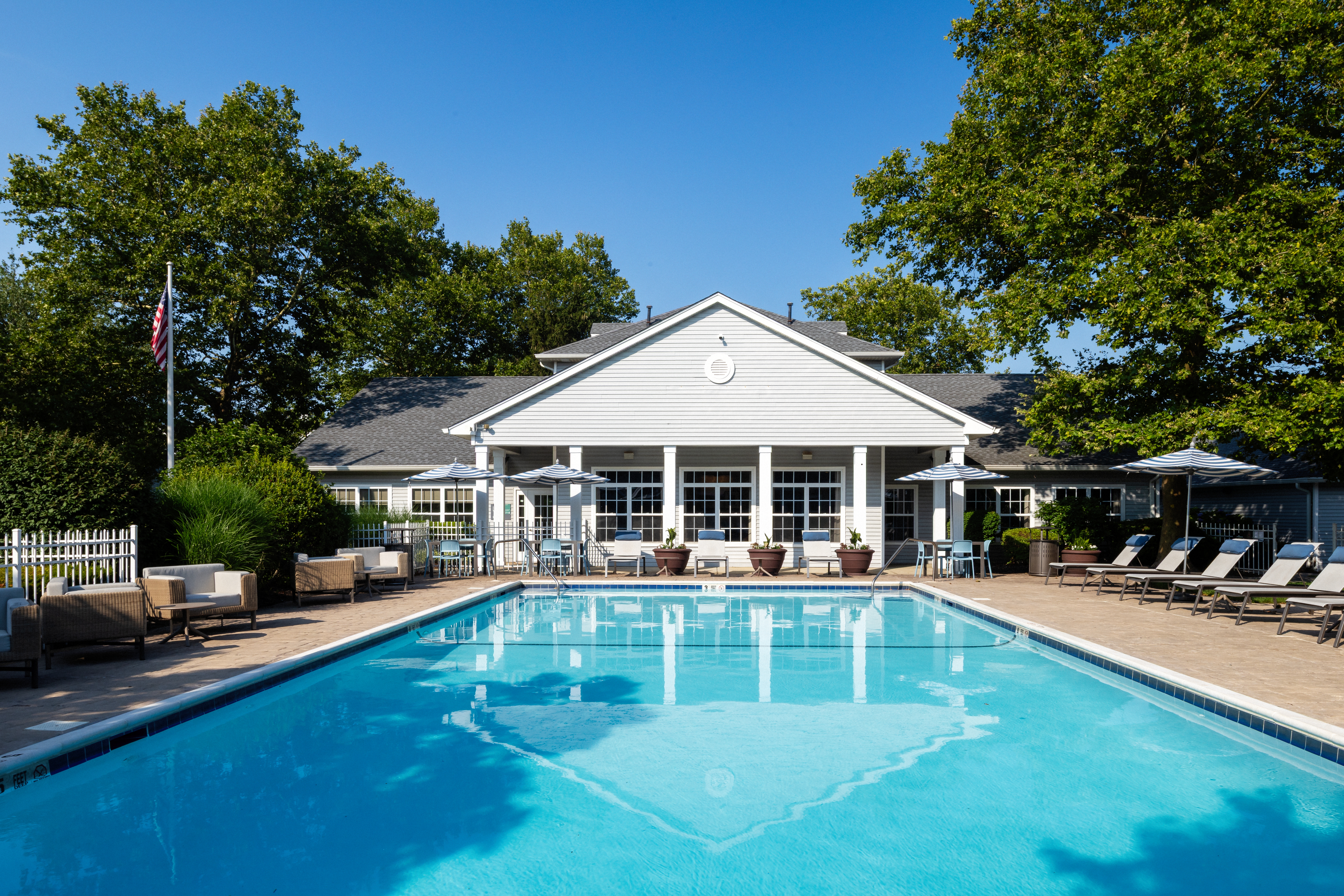 Pool at Avalon Commons (1 of 3)