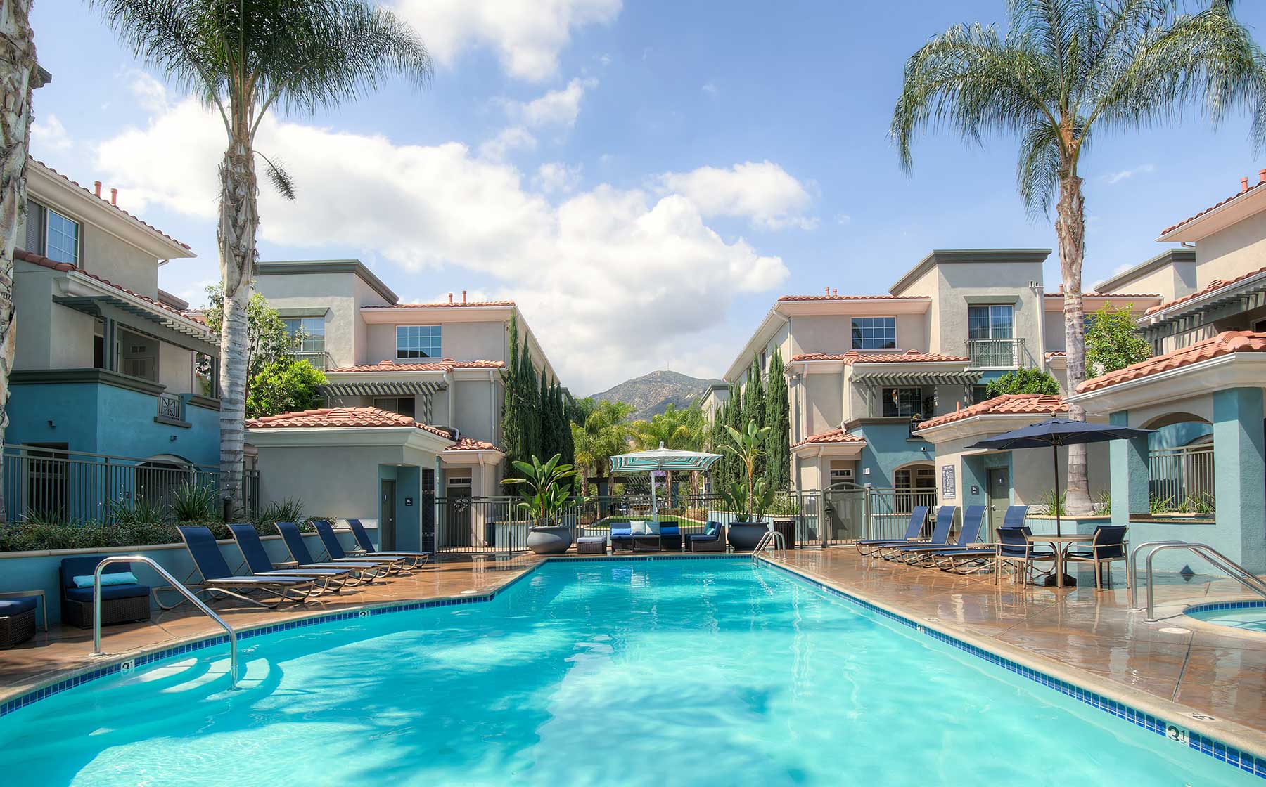 Pool at Avalon (4 of 5)
