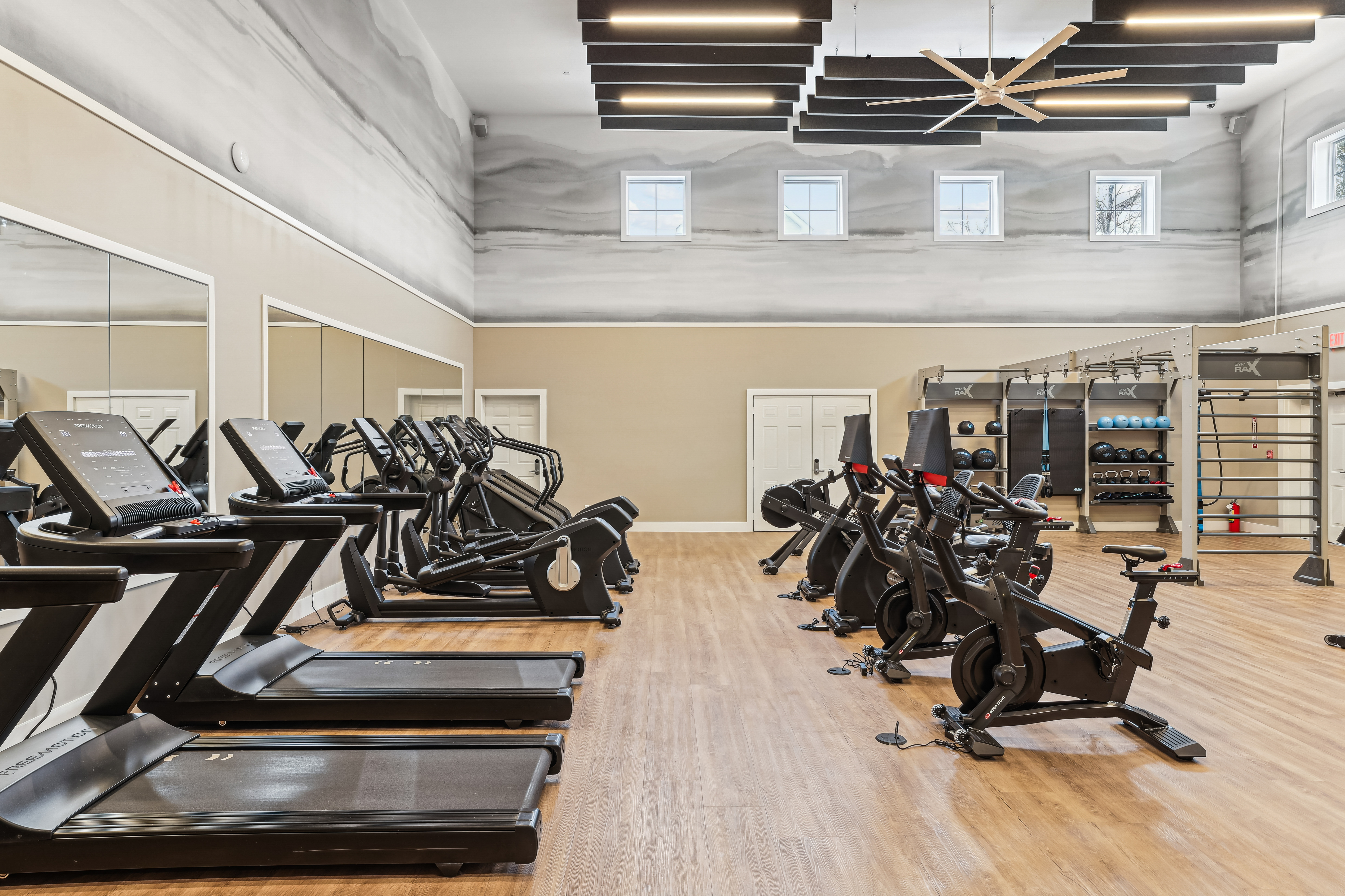 Gym at Avalon (3 of 5)
