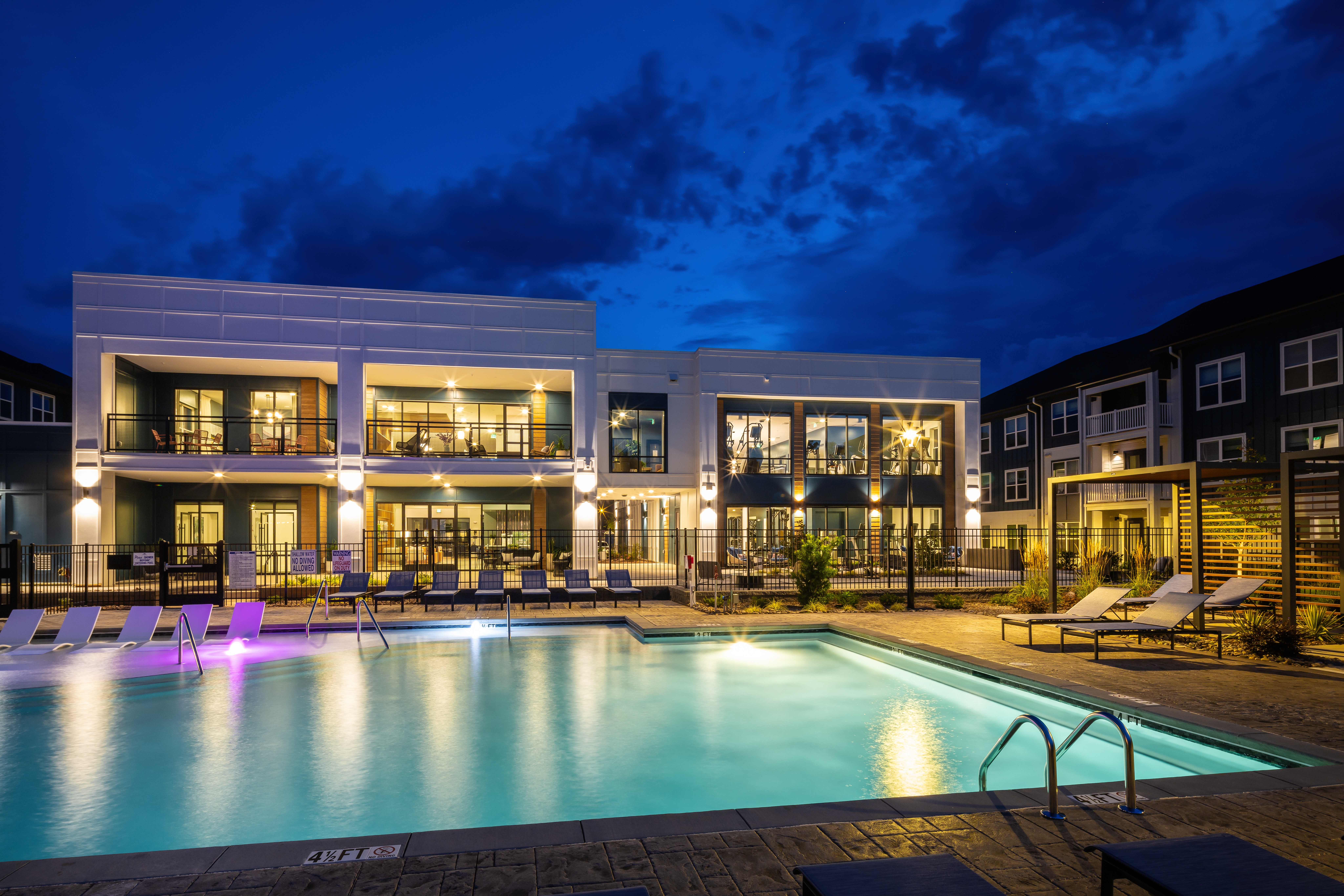 Pool at Avalon Lake Norman (6 of 6)