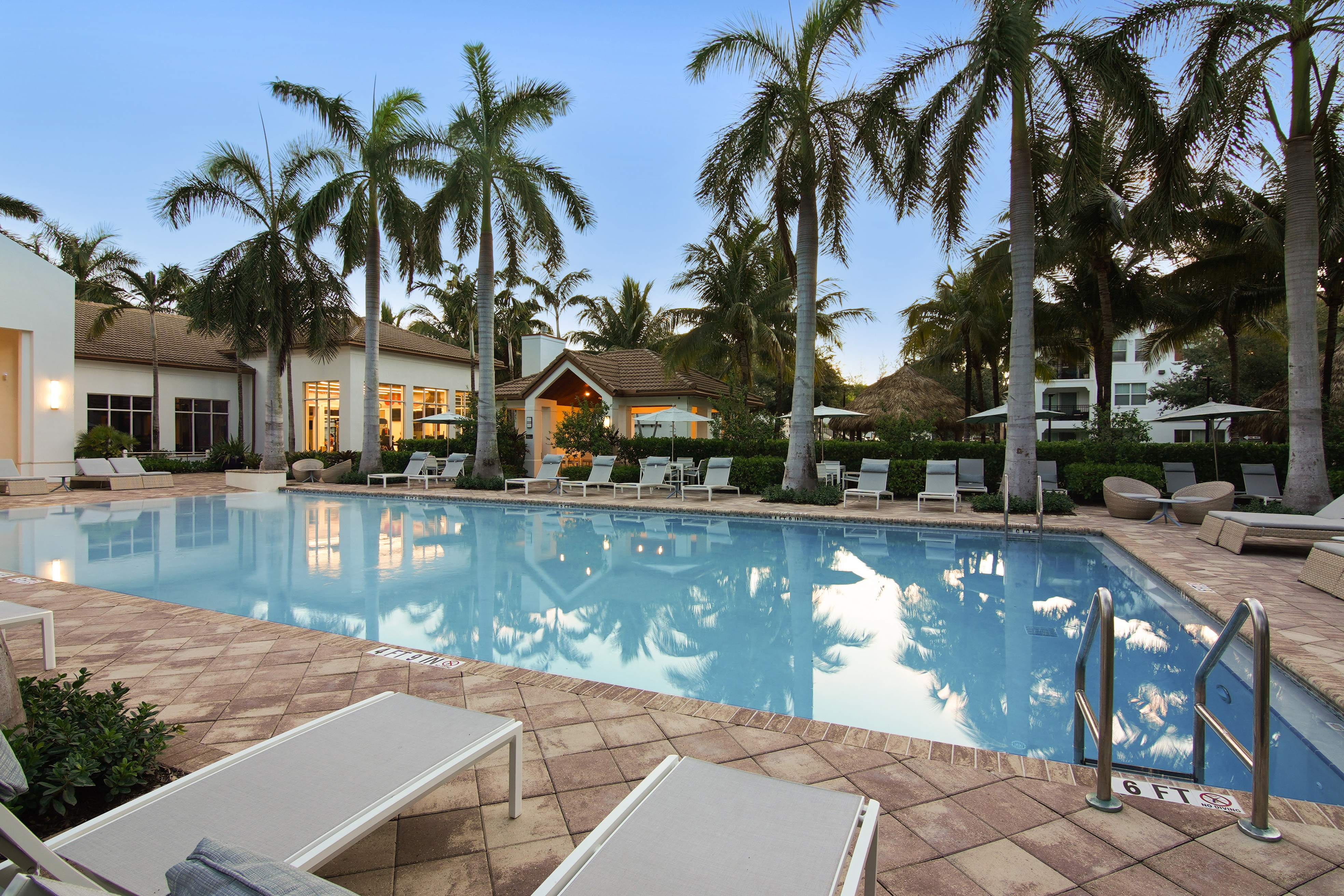 Pool at Avalon Bonterra (3 of 4)