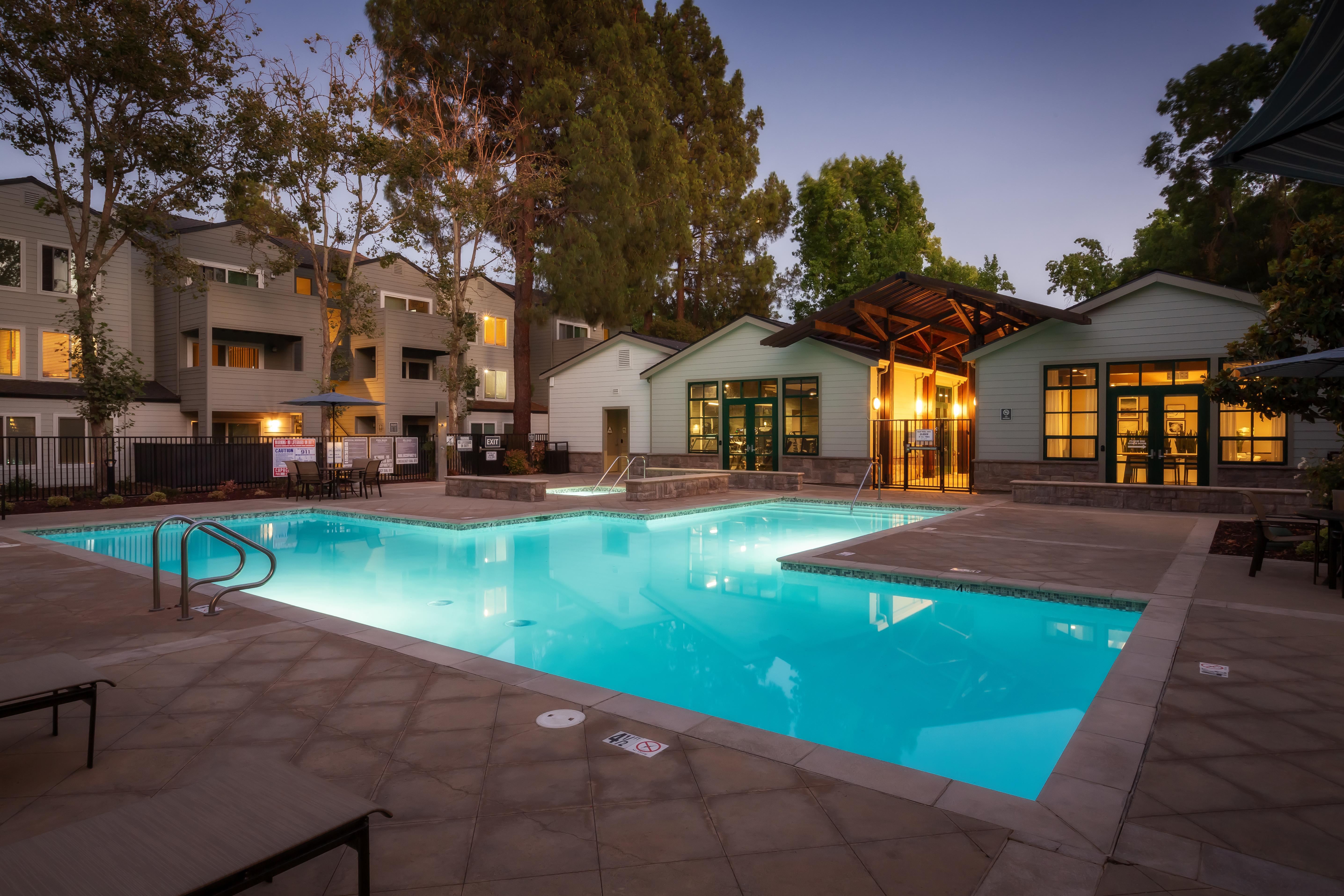 Pool at Eaves (7 of 8)