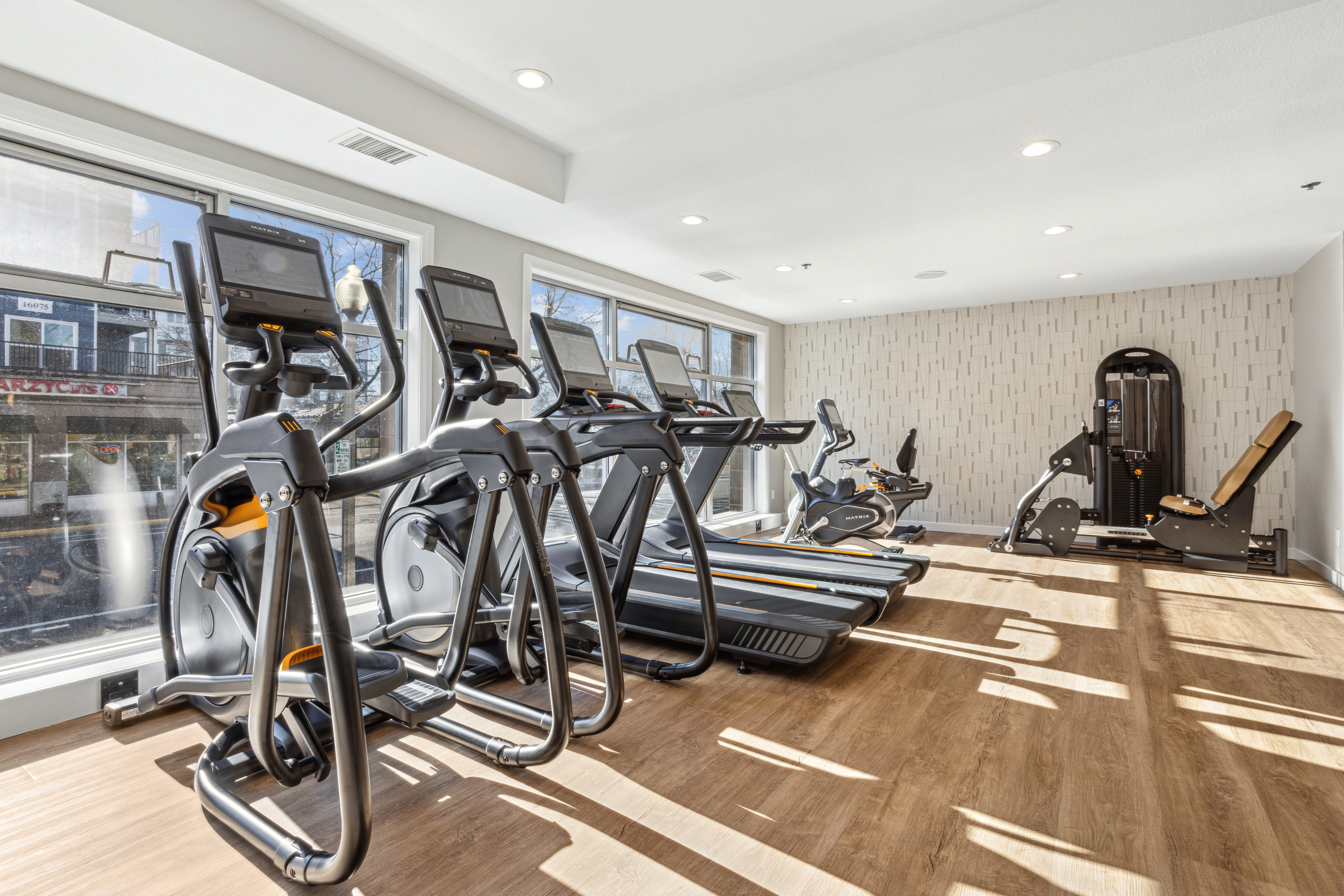 Gym at Avalon Parcsquare (2 of 6)