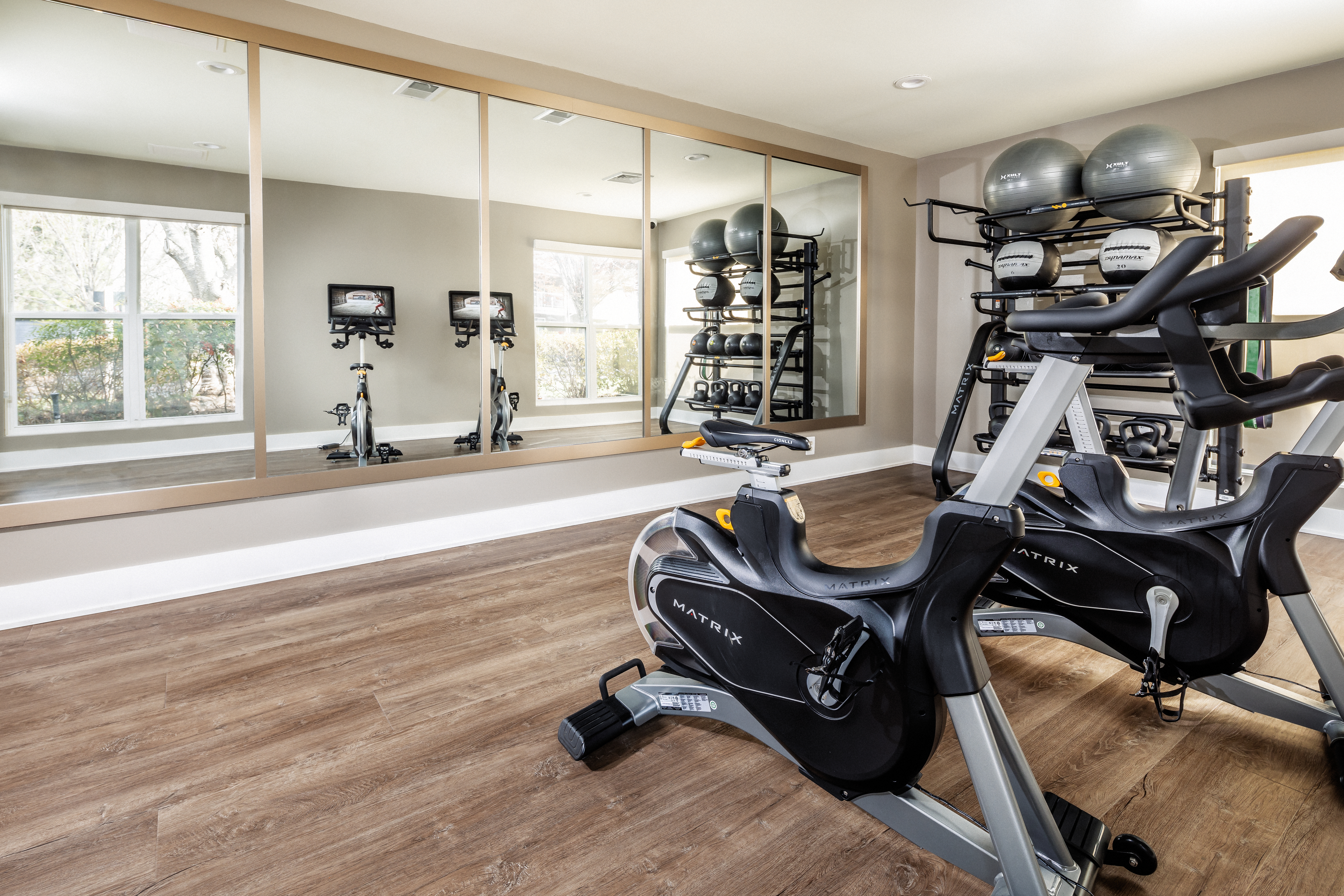 Gym at Avalon At Fairway Hills (5 of 5)
