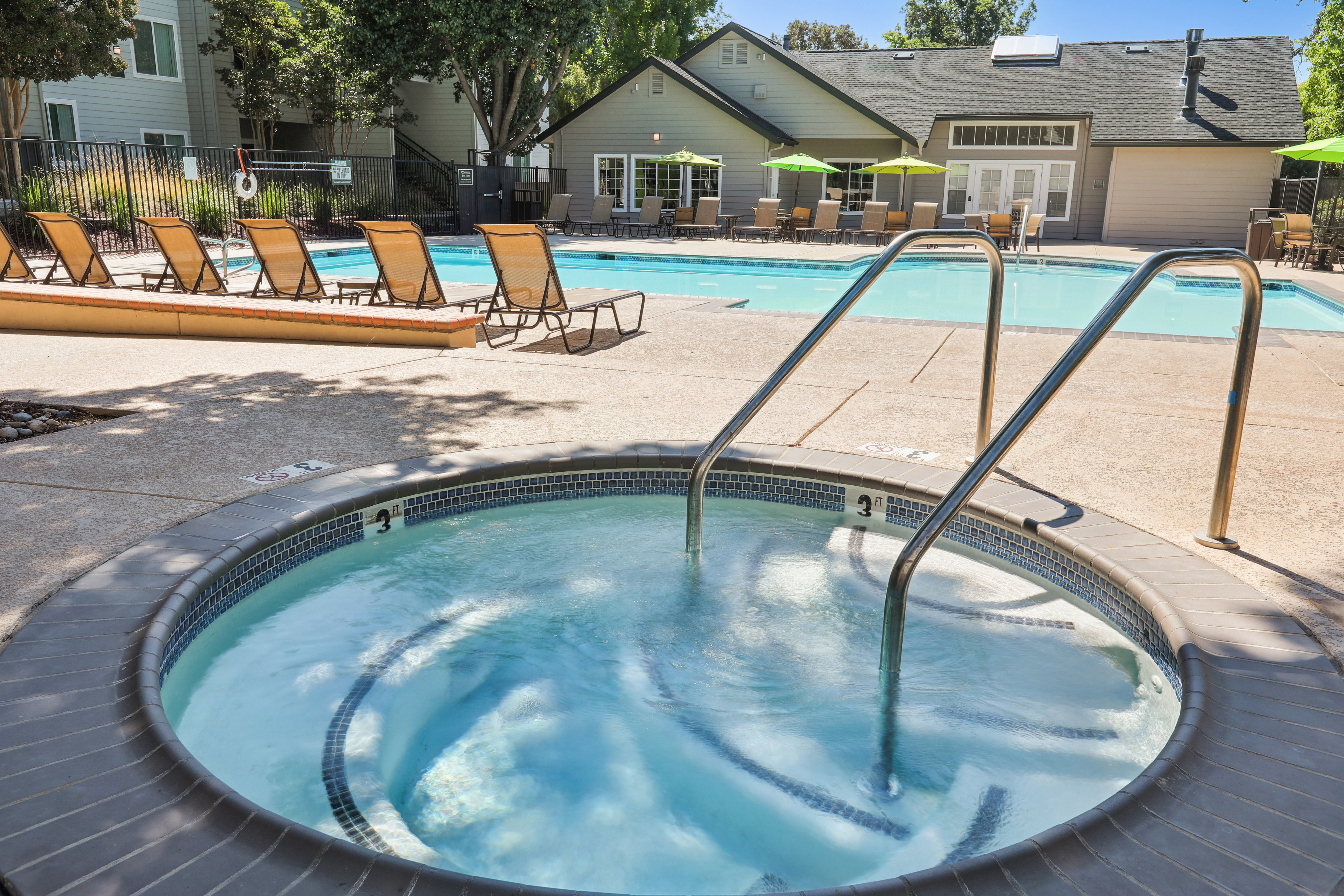 Pool at Eaves (5 of 5)