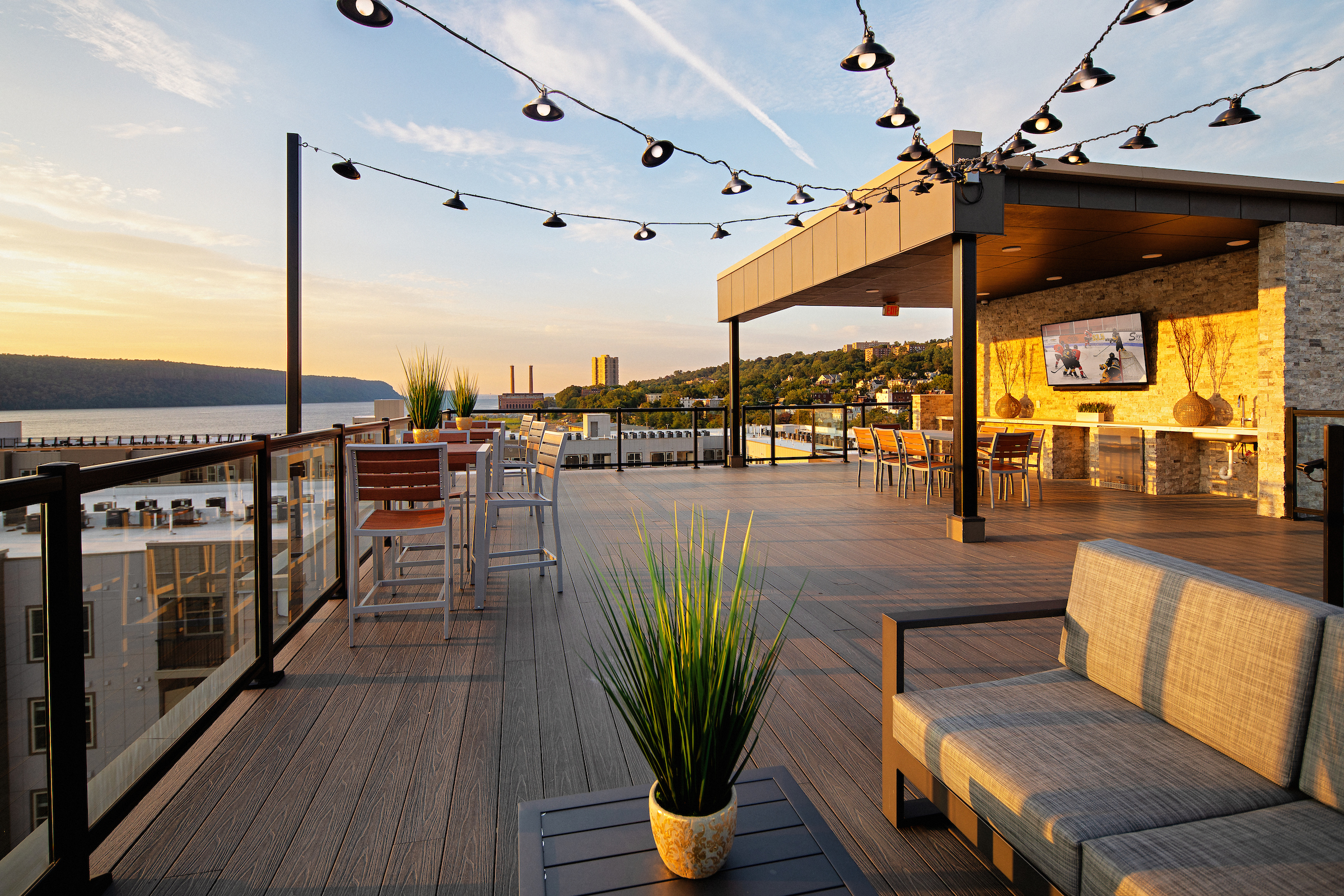 Roof deck at Avalon (1 of 5)