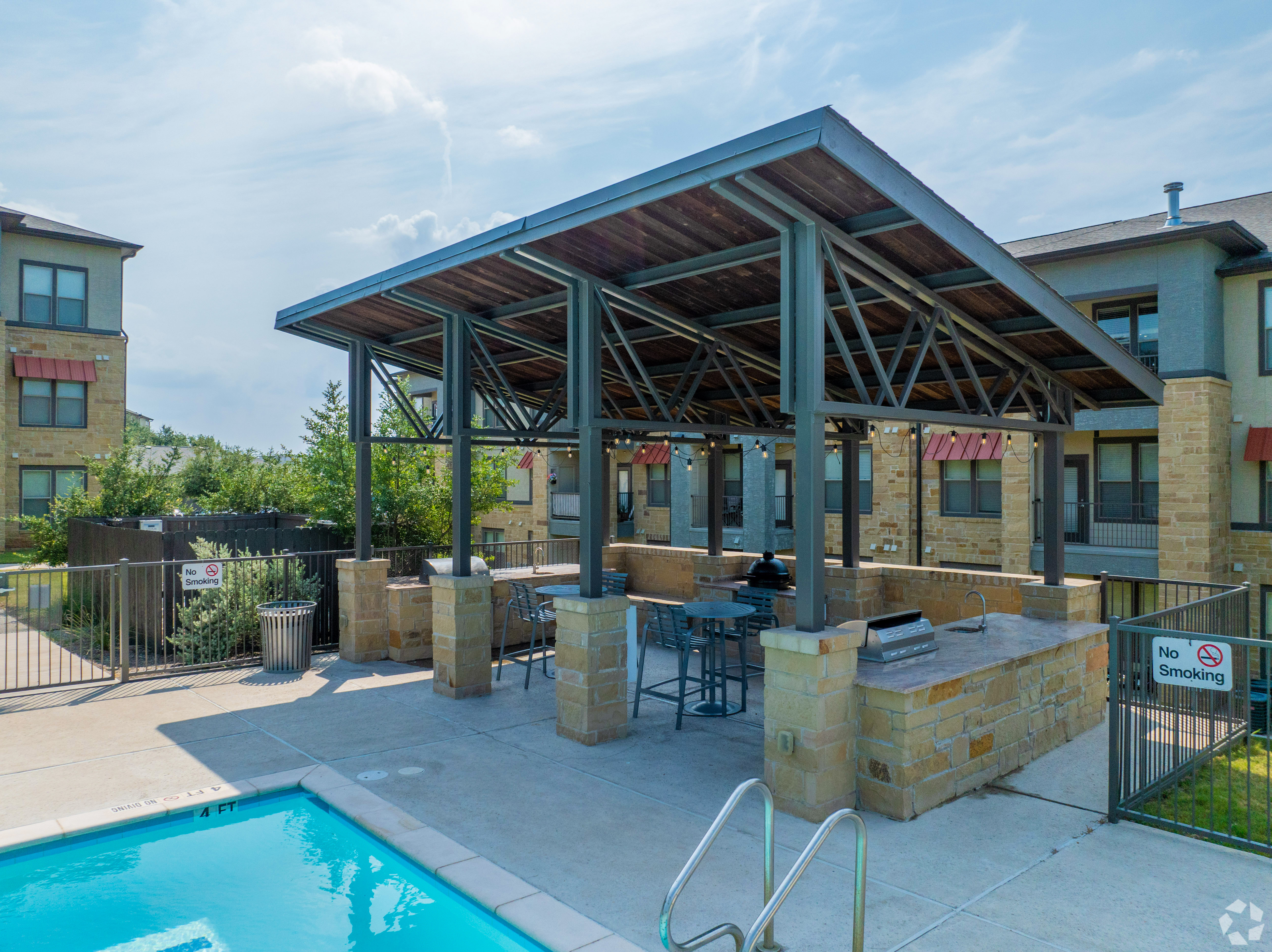 Pool at Avalon Wolf Ranch (5 of 5)