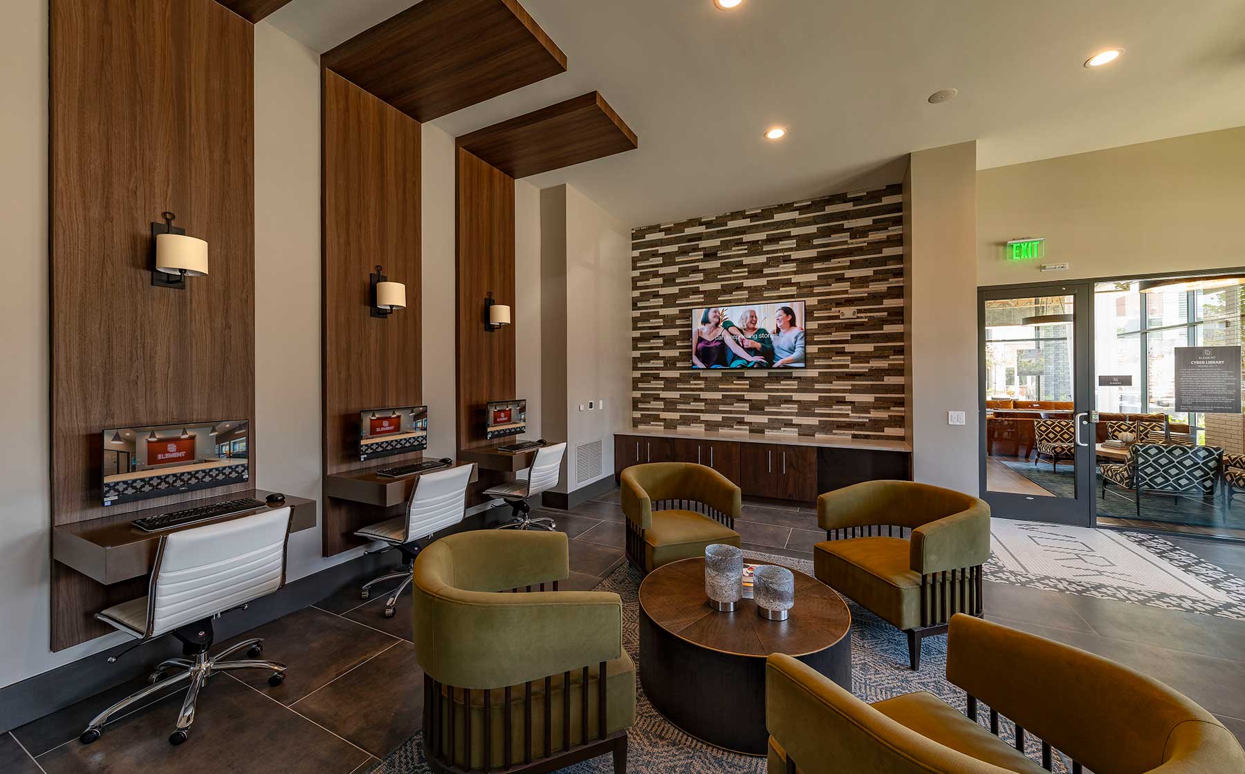 Work space at Avalon Arundel Crossing