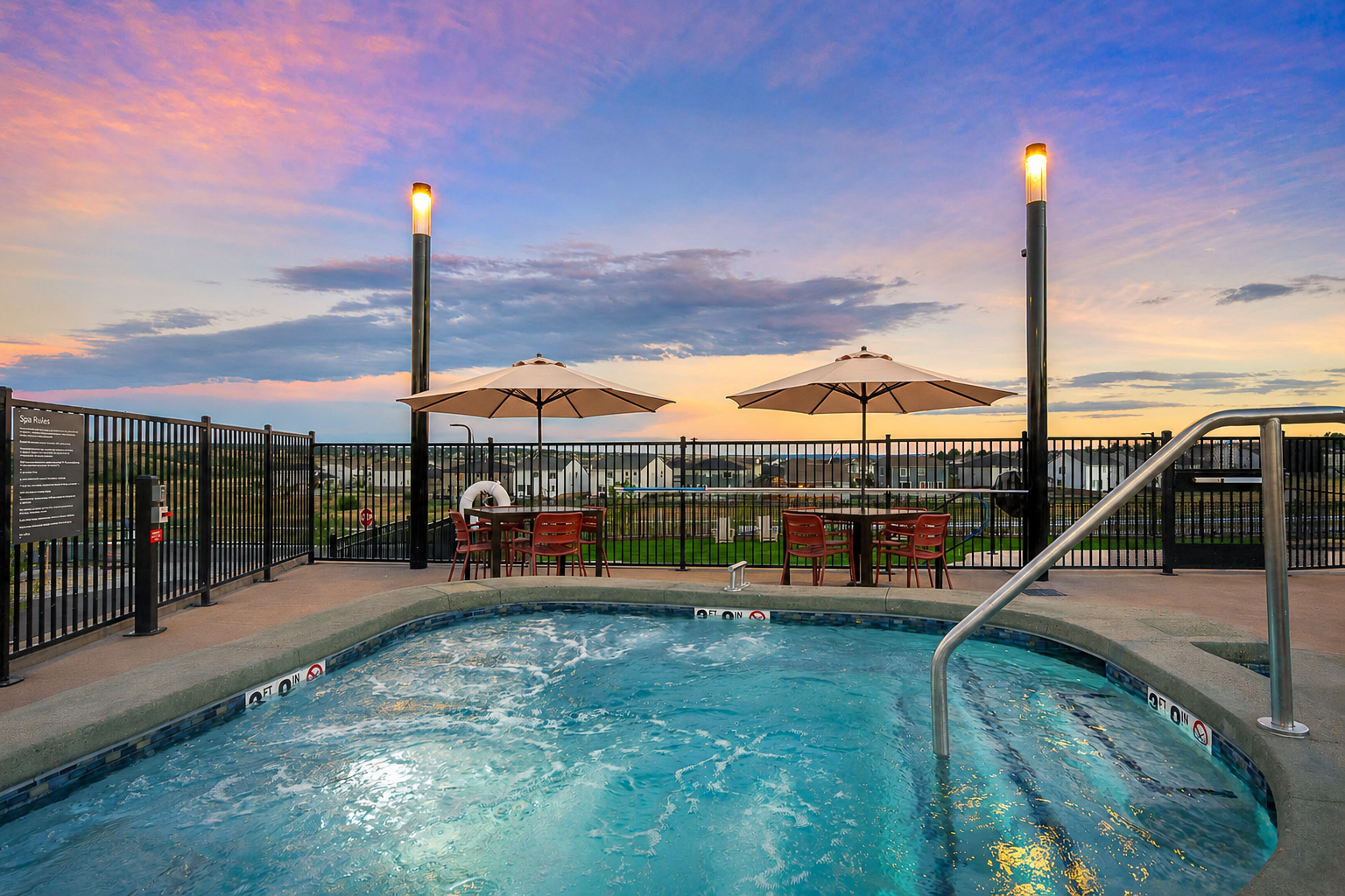 Pool at Avalon (5 of 5)