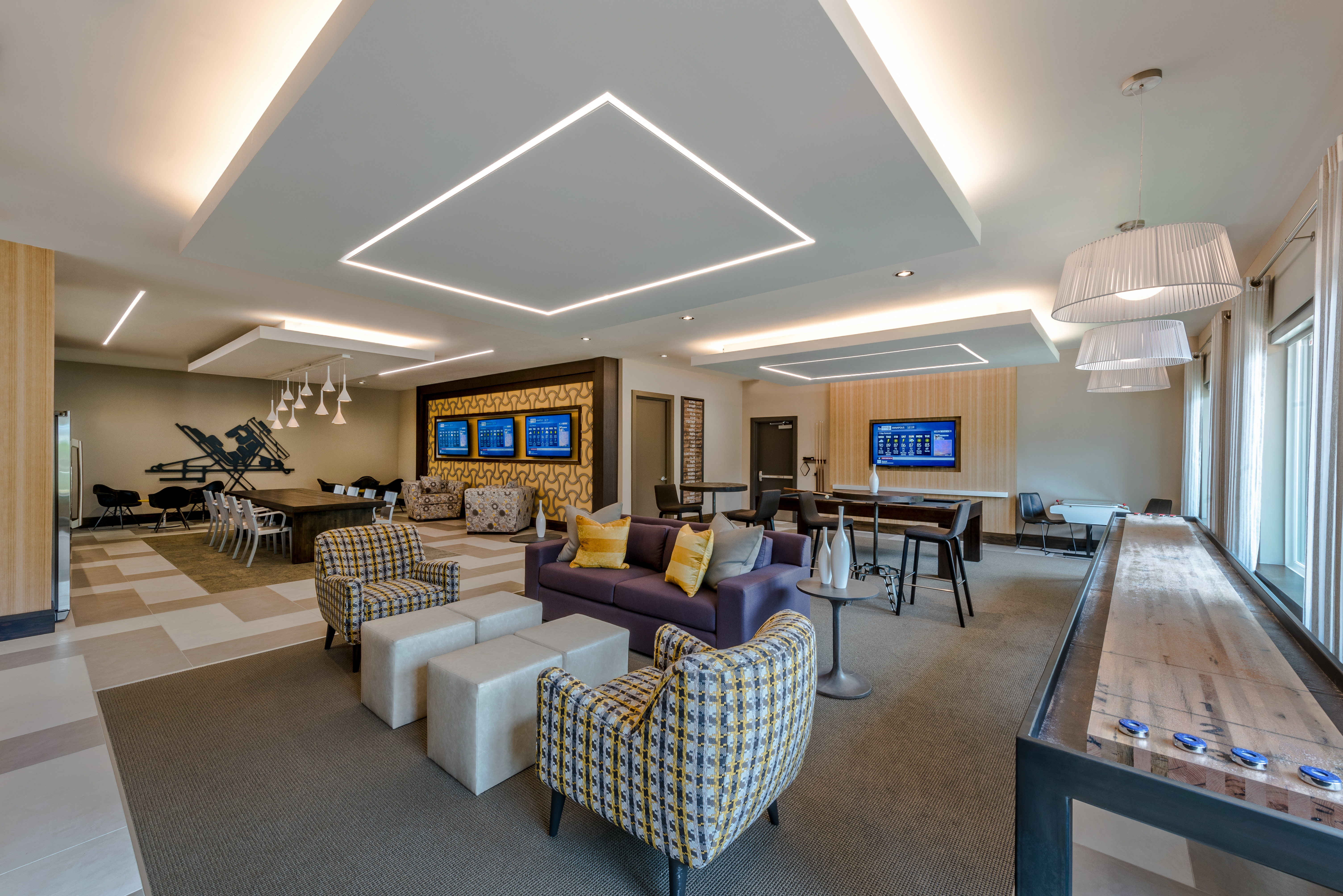 Lounge at Avalon Arundel Crossing (1 of 2)