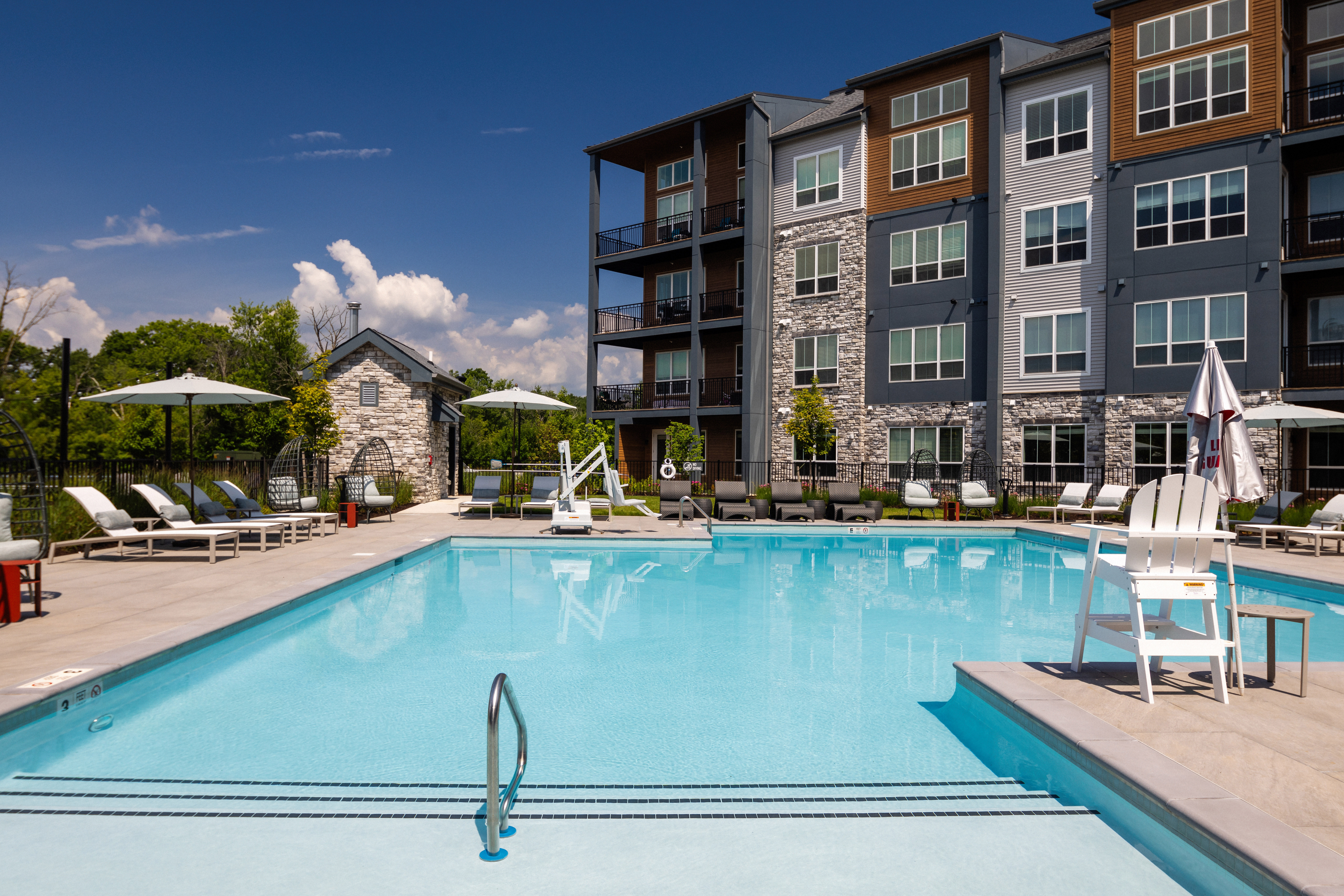 Pool at Avalon Montville (3 of 6)