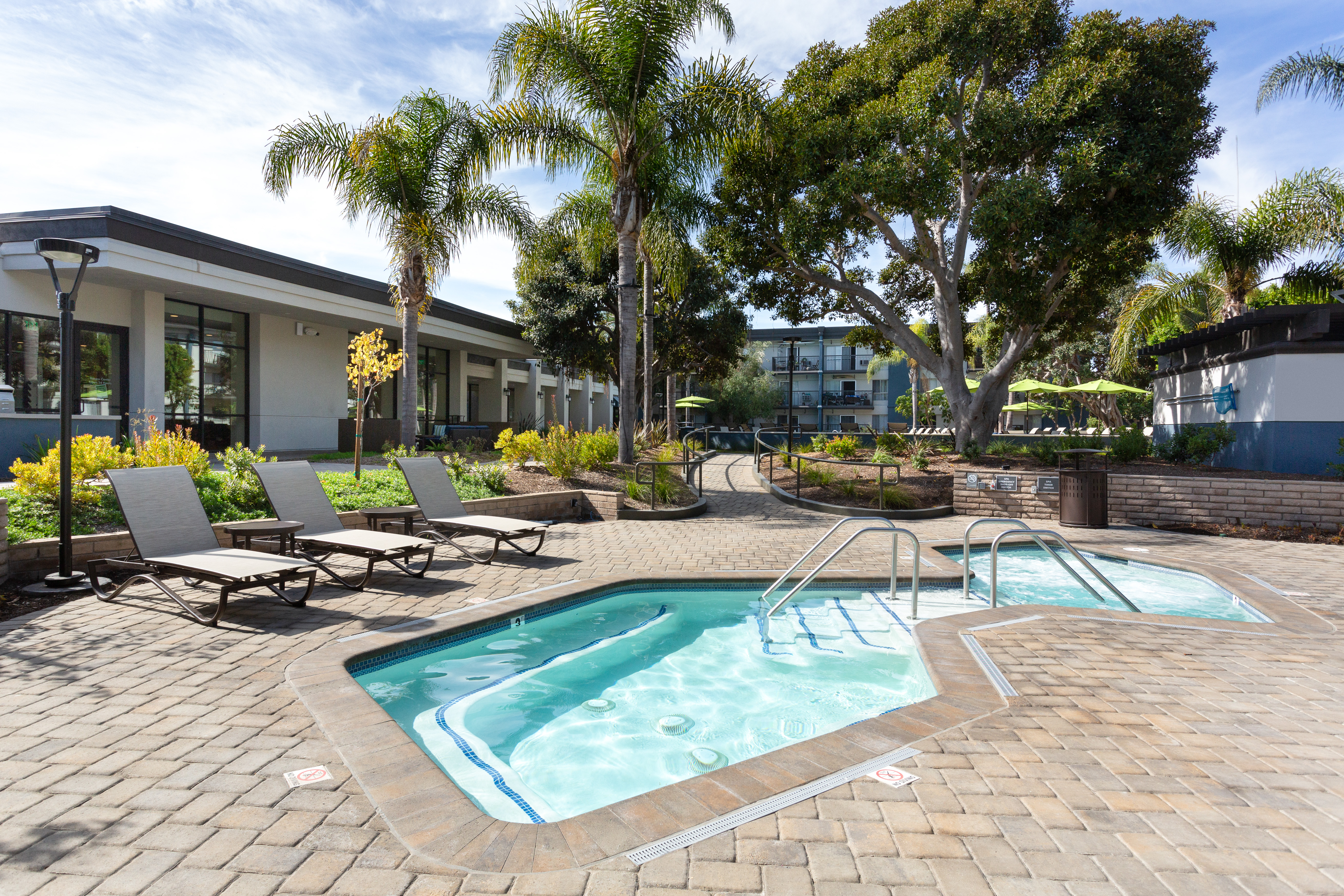 Pool at Eaves (2 of 4)
