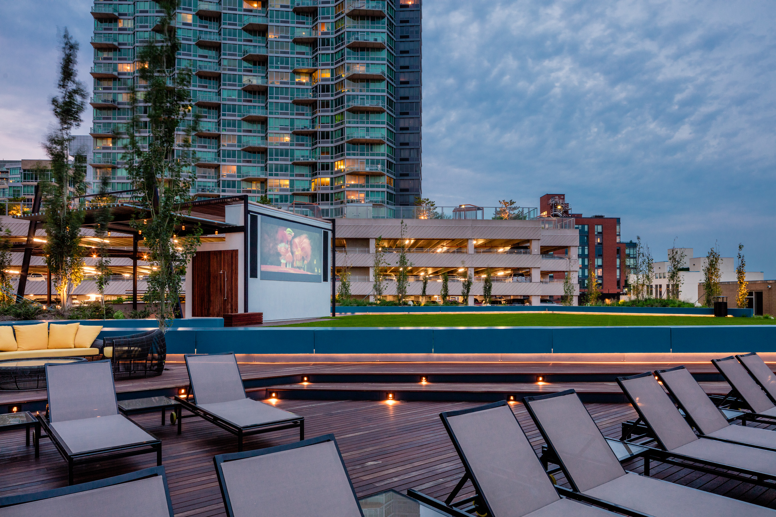 Roof deck at Avalon Riverview (3 of 5)