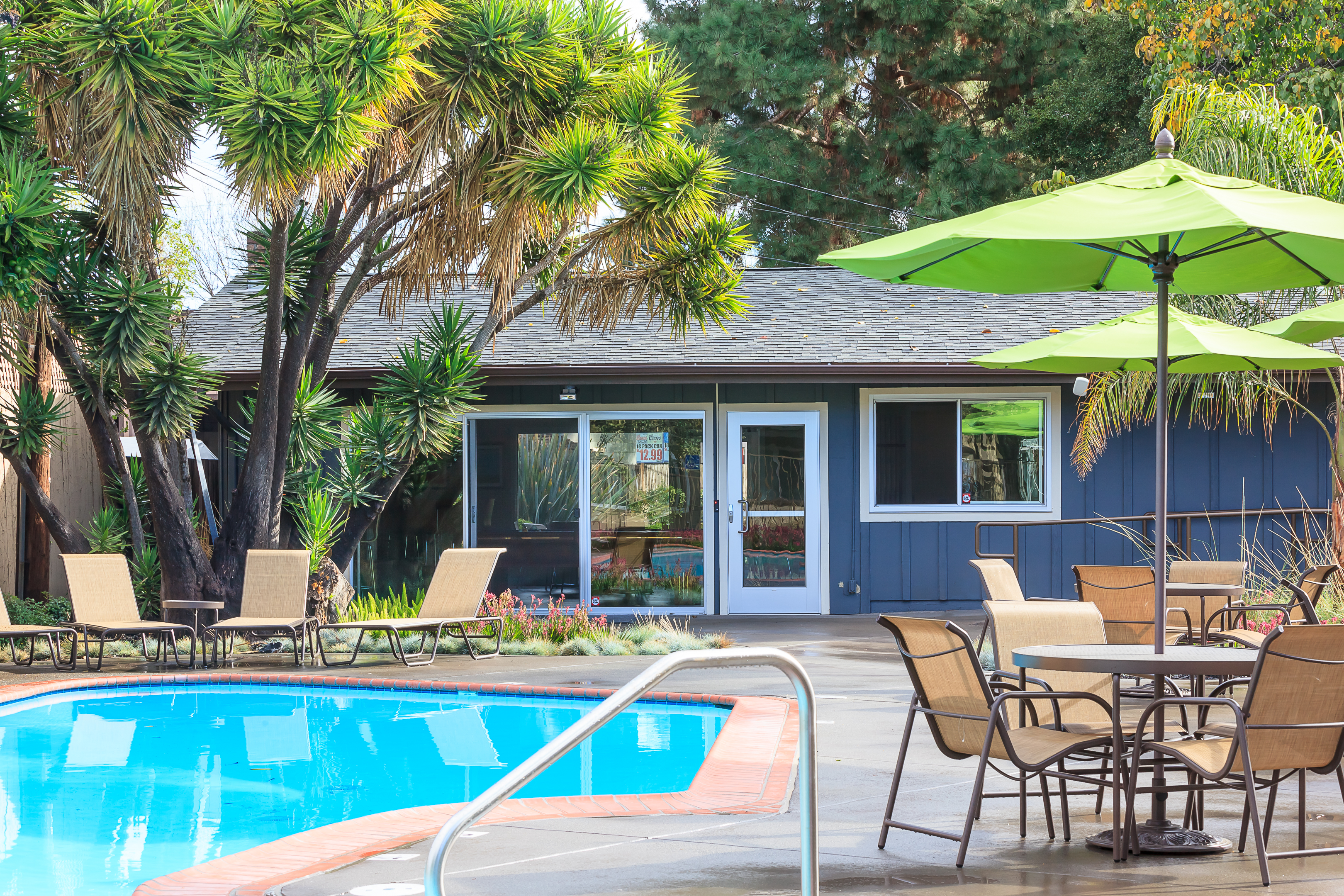 Pool at Eaves Creekside (2 of 5)