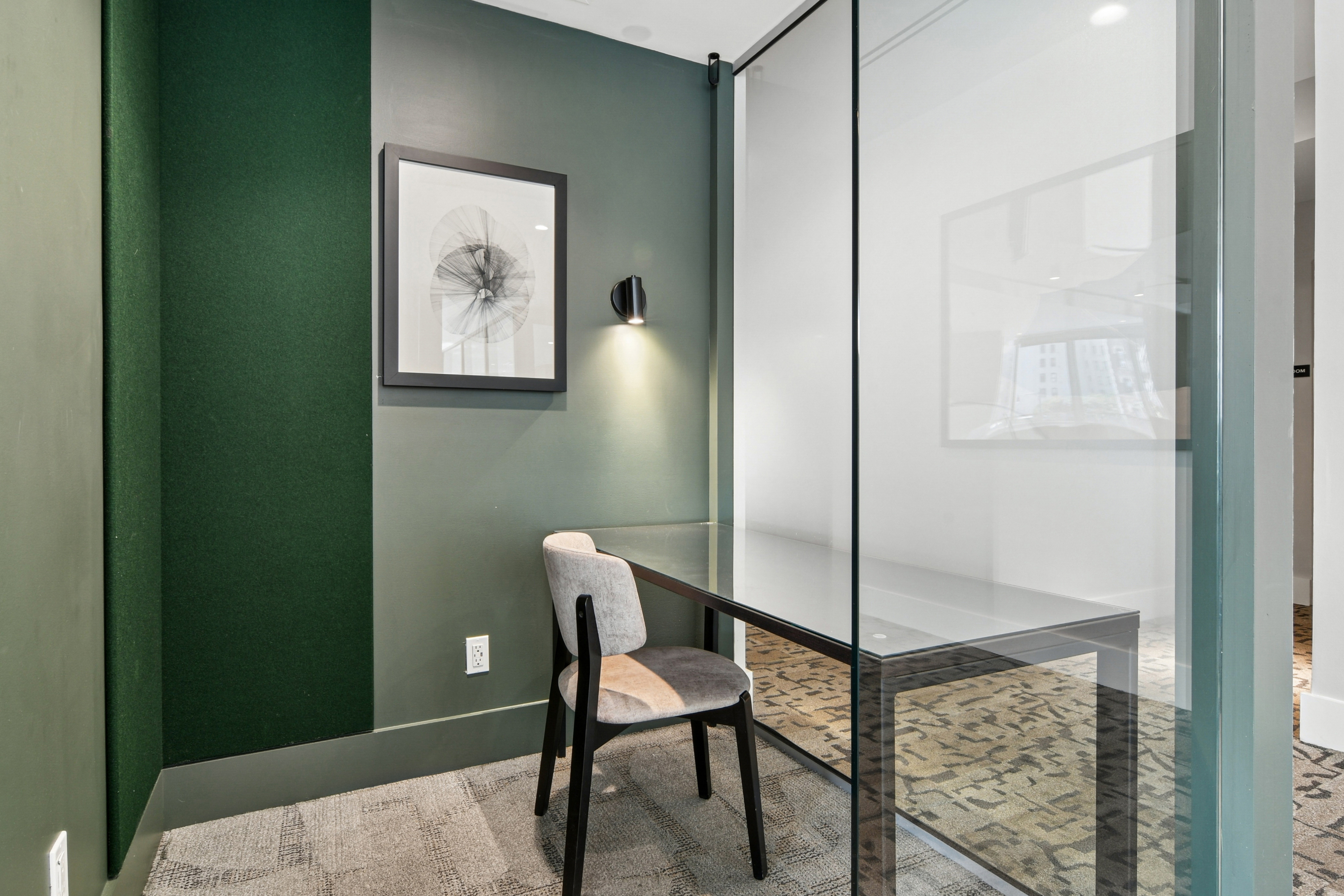 Work space at Avalon Morningside Park (1 of 2)