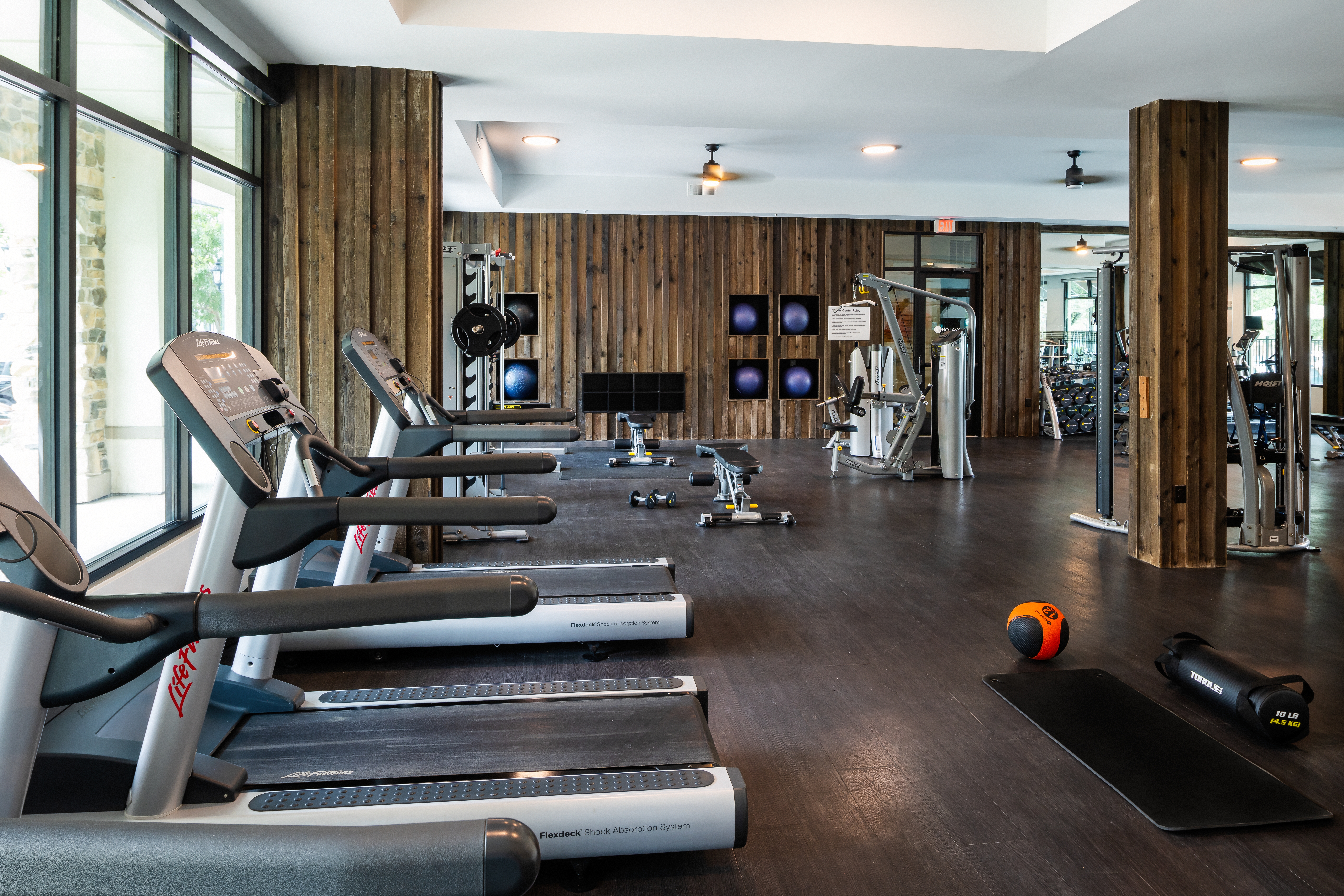 Gym at Avalon Lakeside (1 of 2)