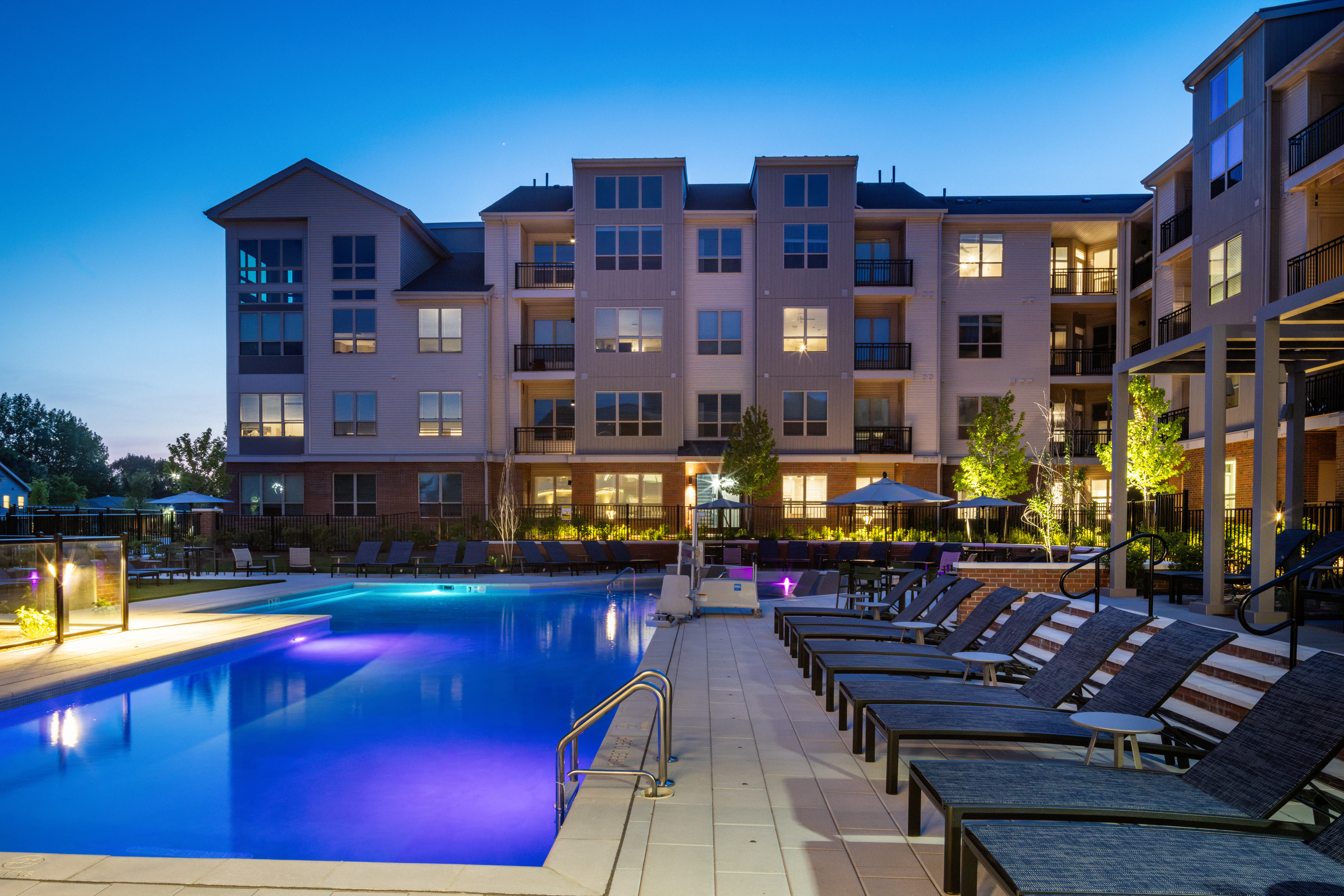 Pool at Avalon (3 of 3)
