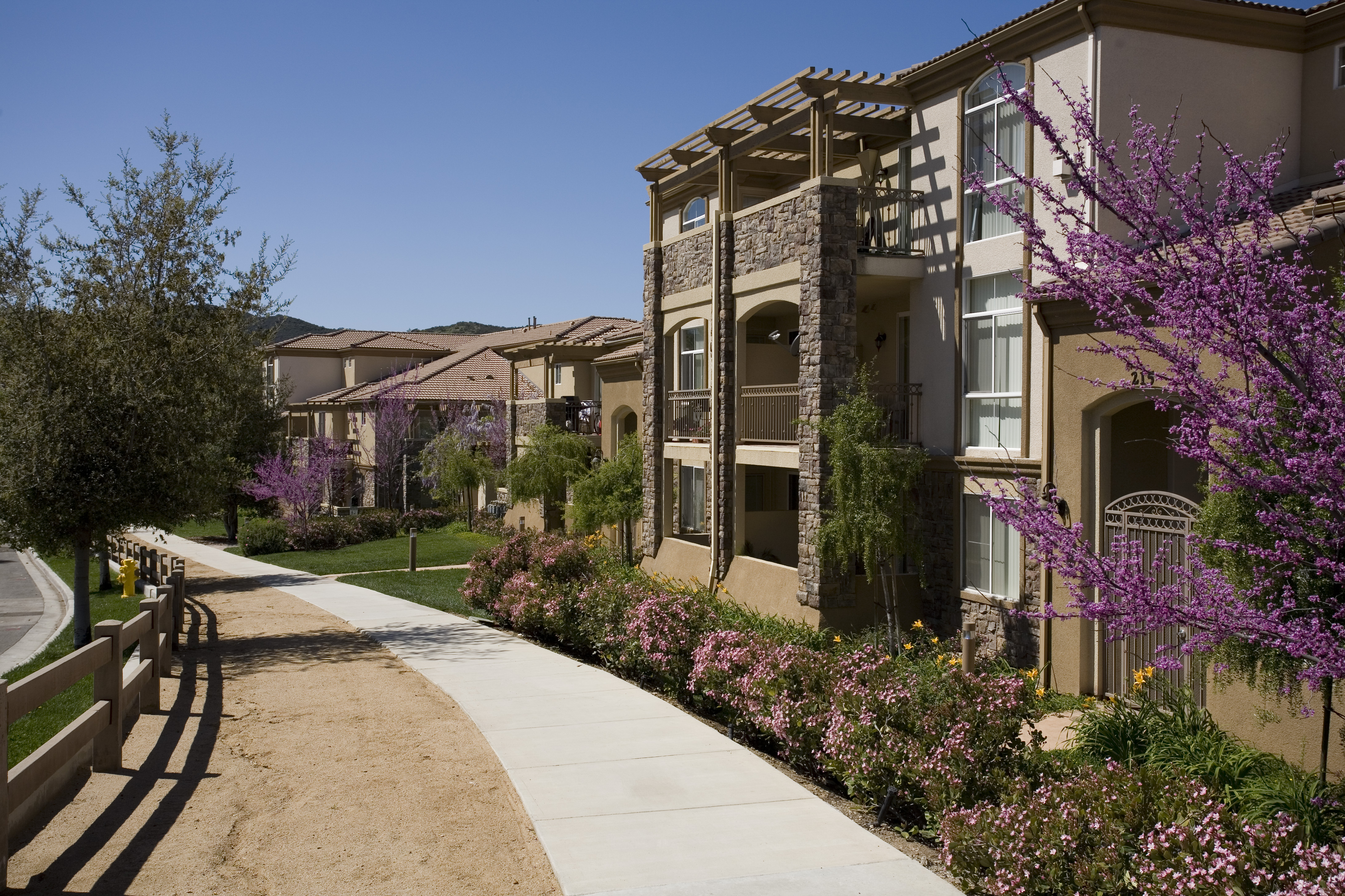 Avalon Thousand Oaks Plaza 33 of 34