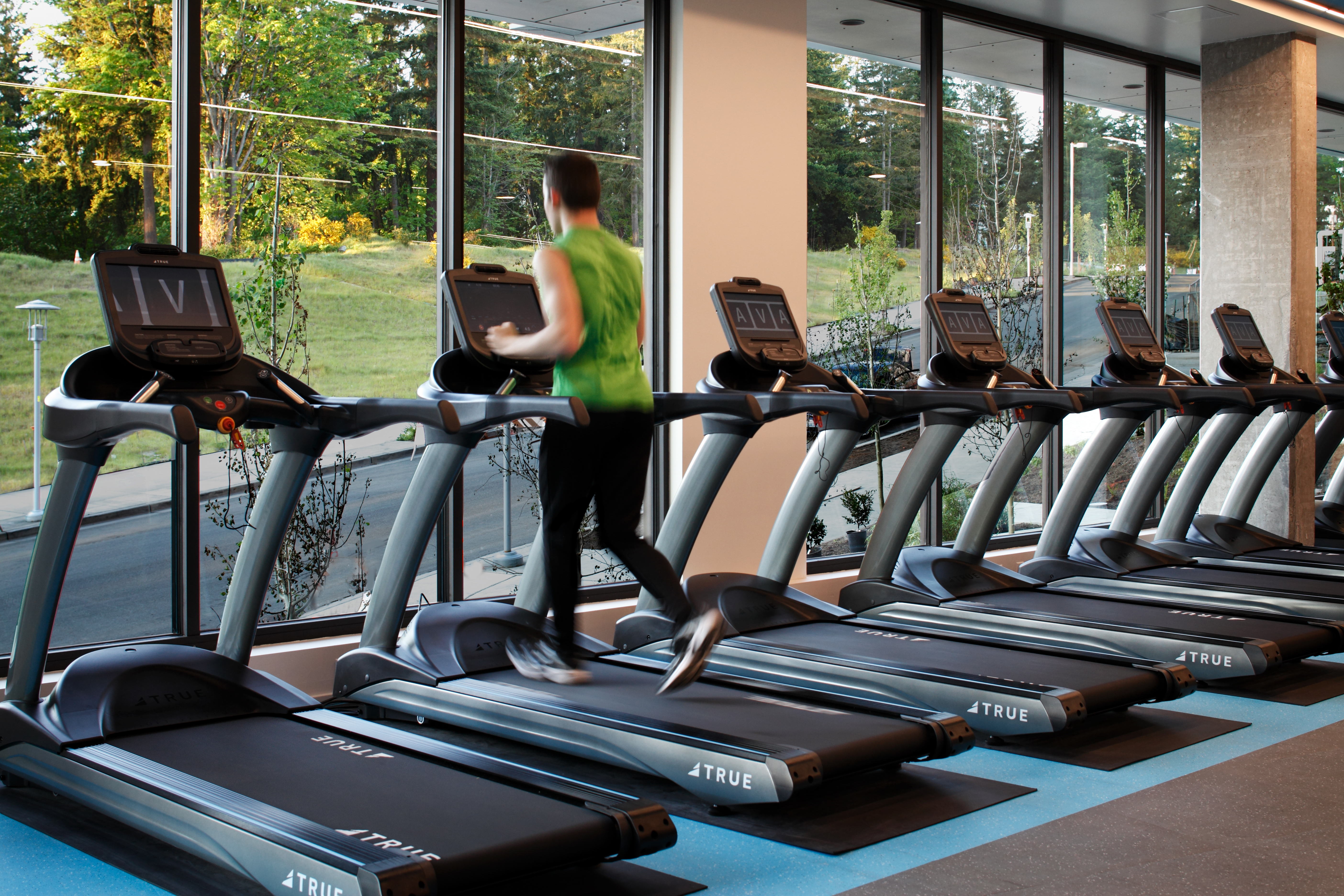 Gym at Ava Esterra Park (1 of 3)