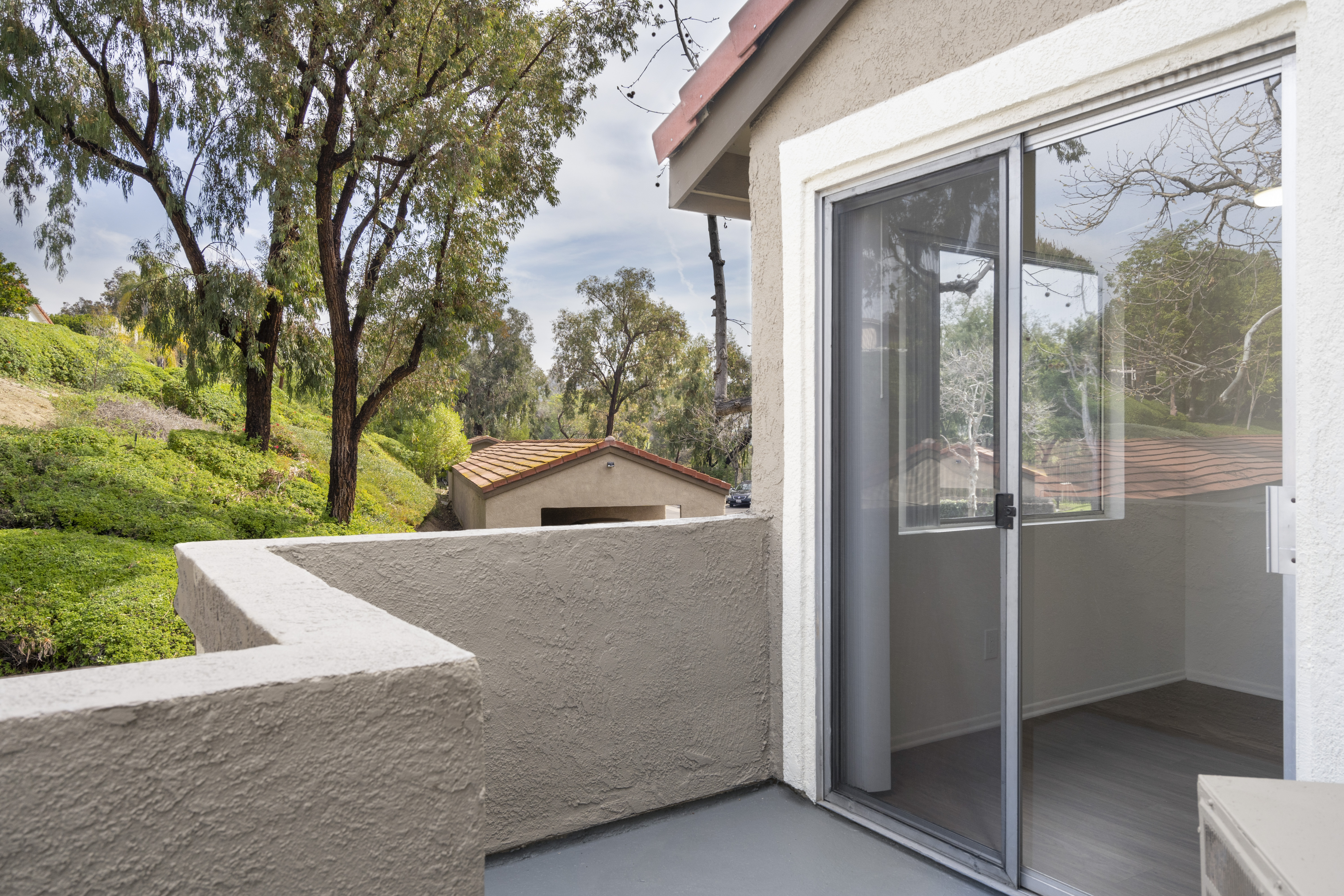 Eaves Mission Viejo 6 of 12