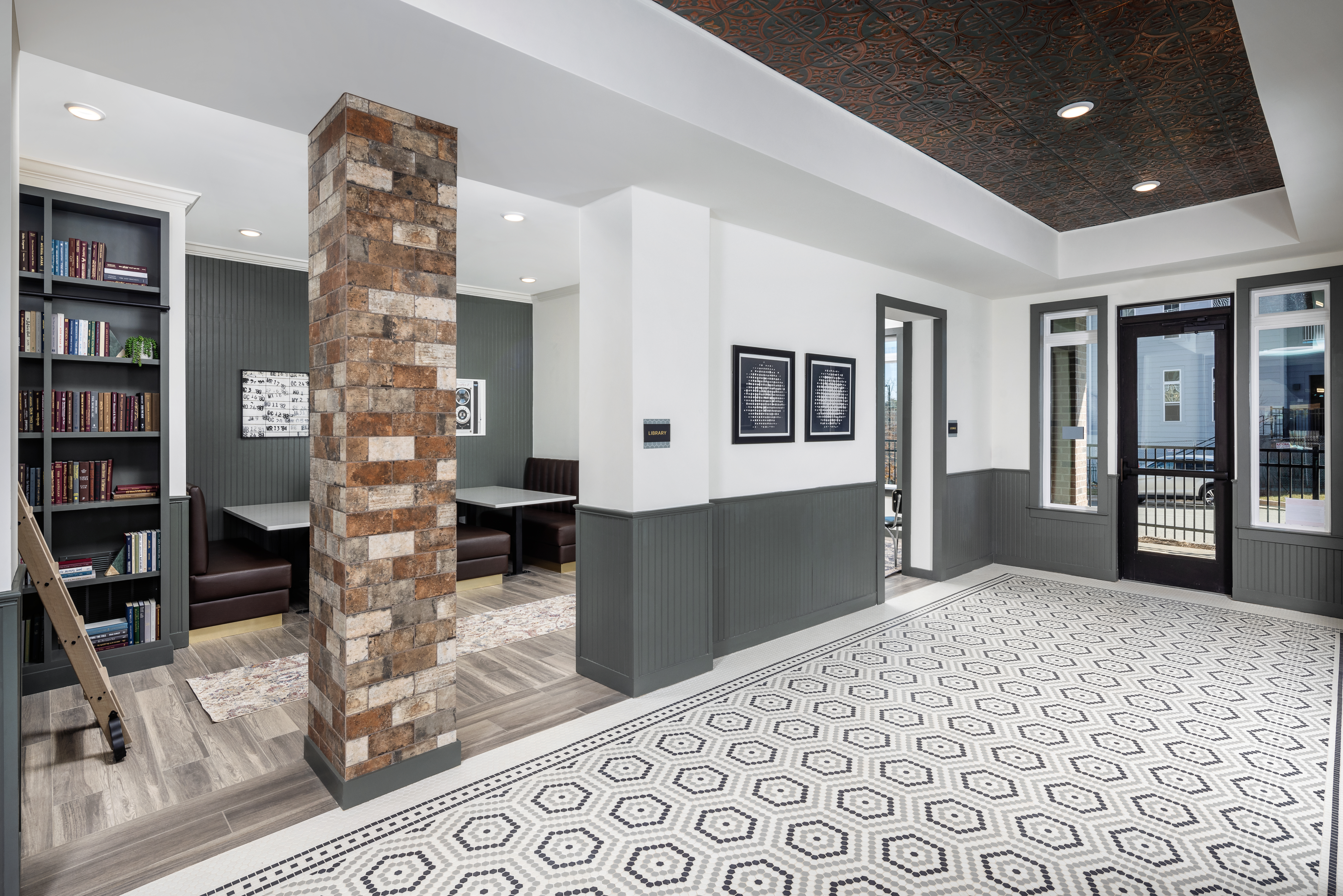 Lobby at Avalon Highland Creek (2 of 4)