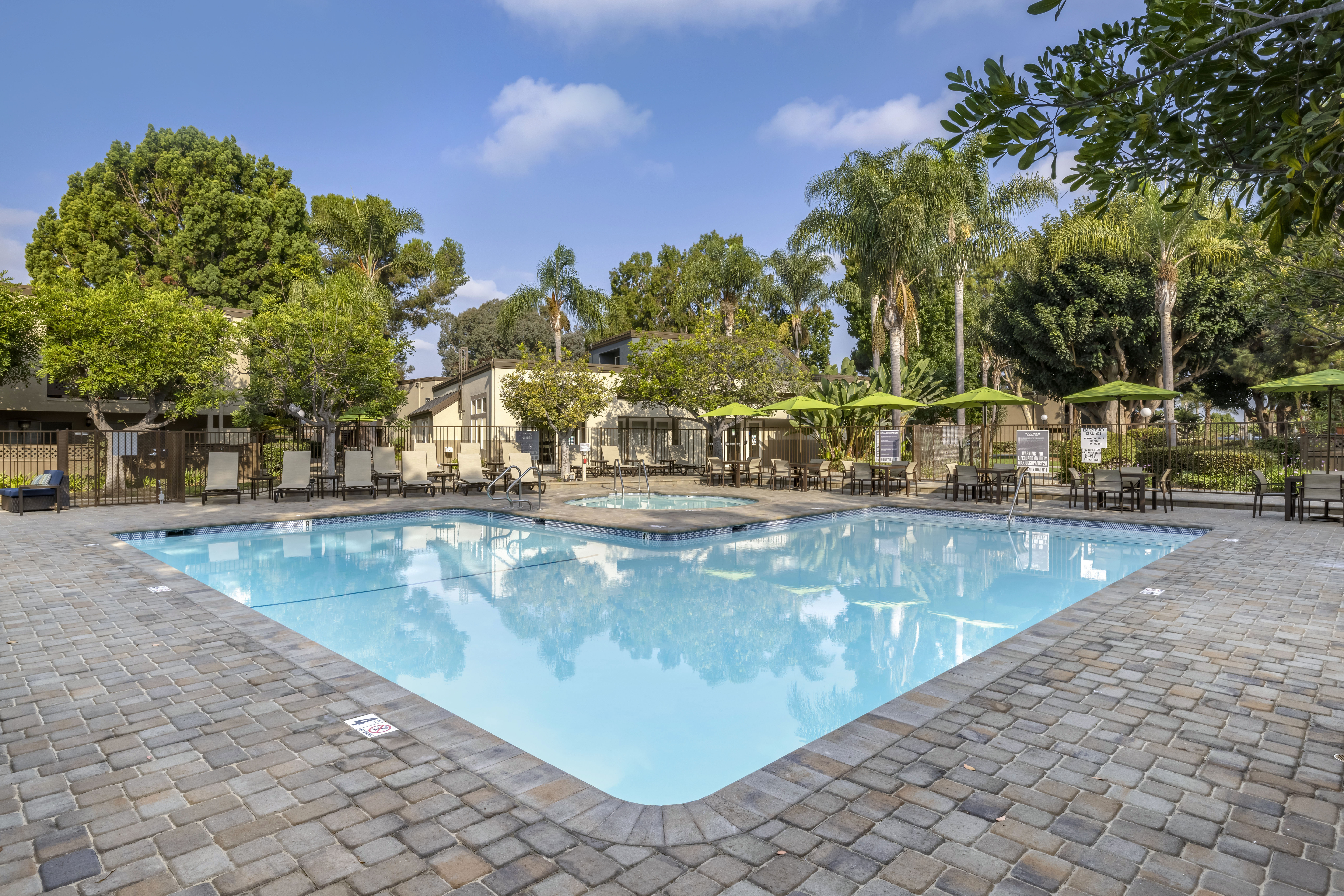 Pool at Eaves (1 of 3)