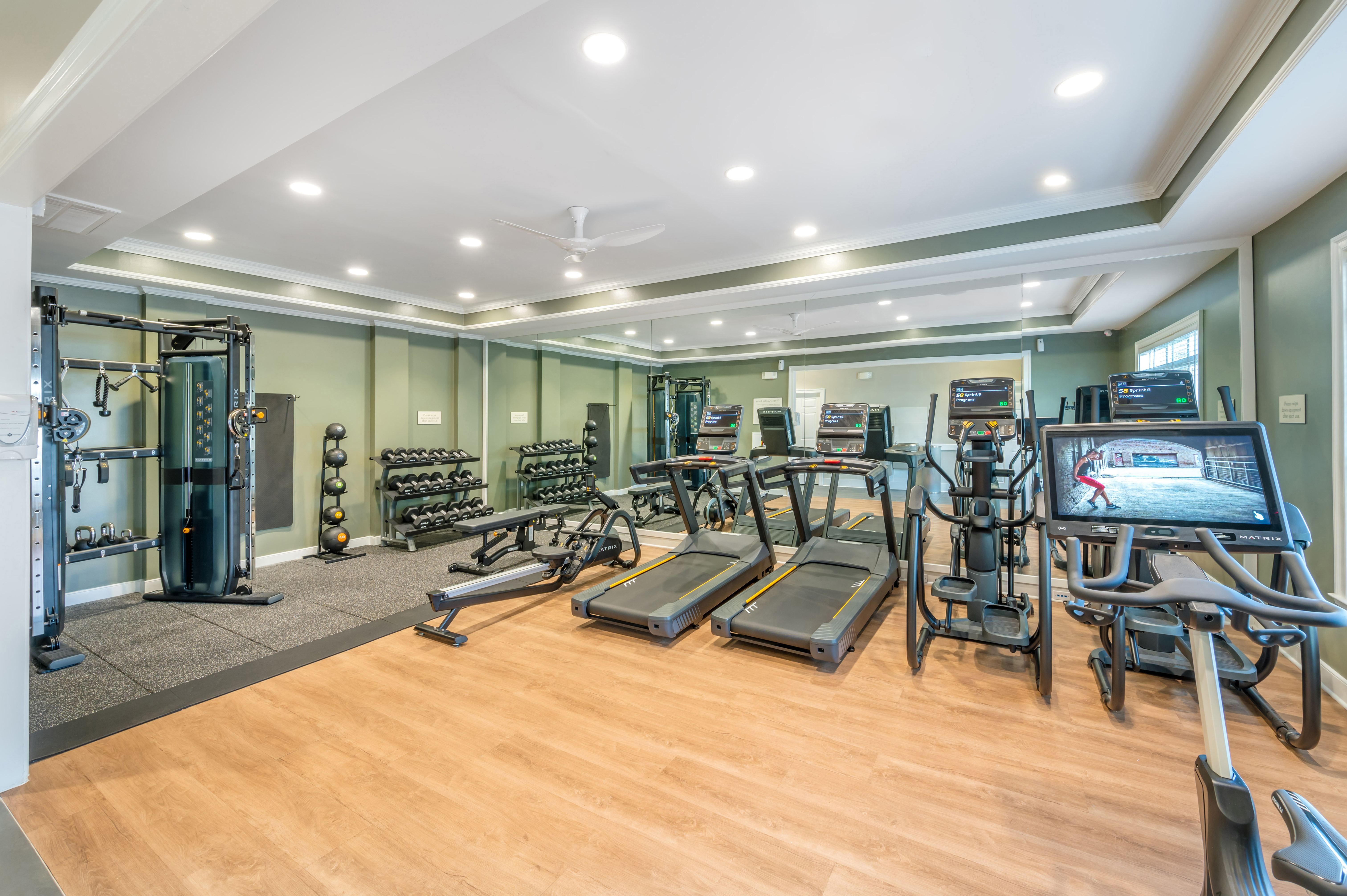 Gym at Eaves Washingtonian Center (1 of 3)