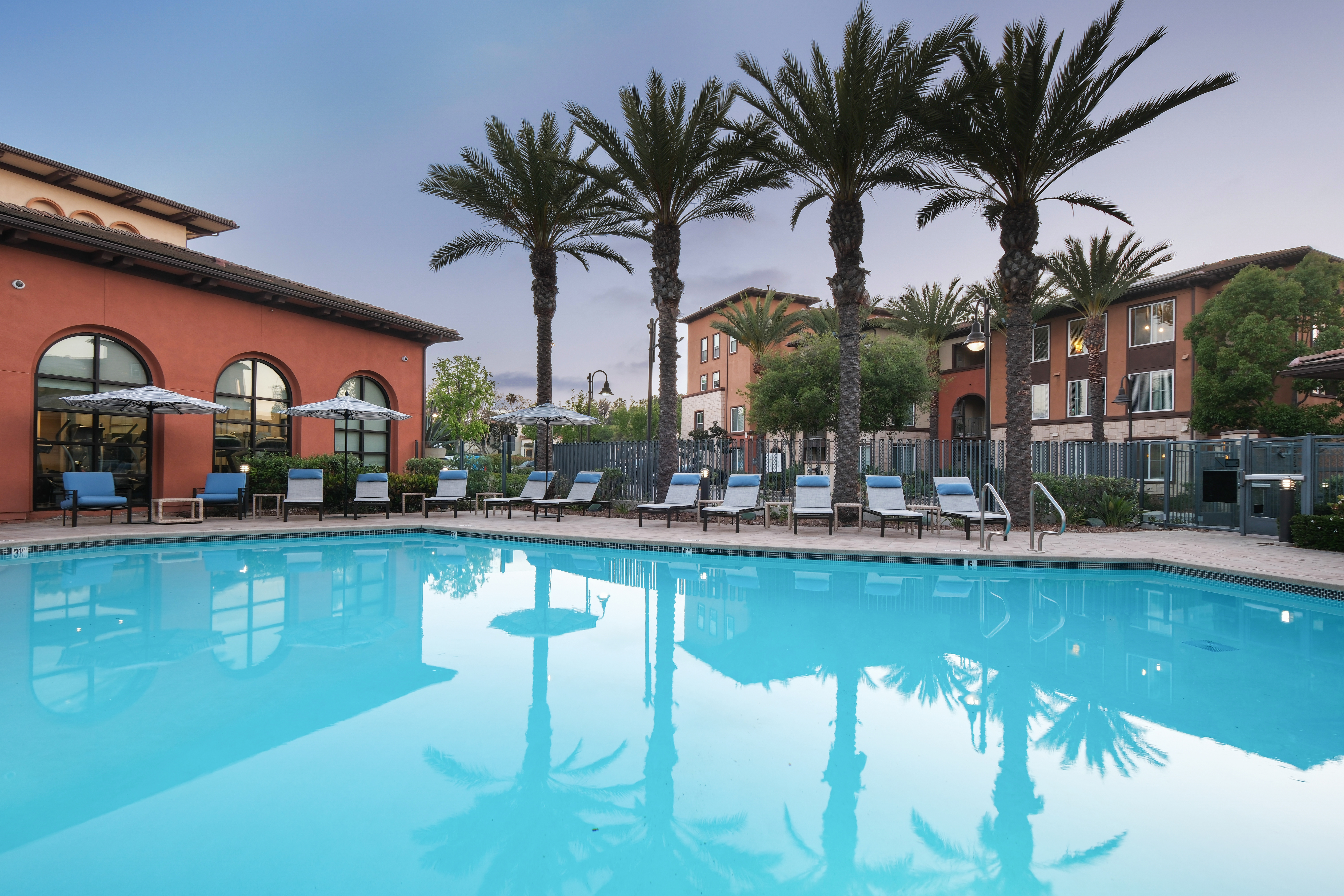Pool at Avalon (5 of 6)