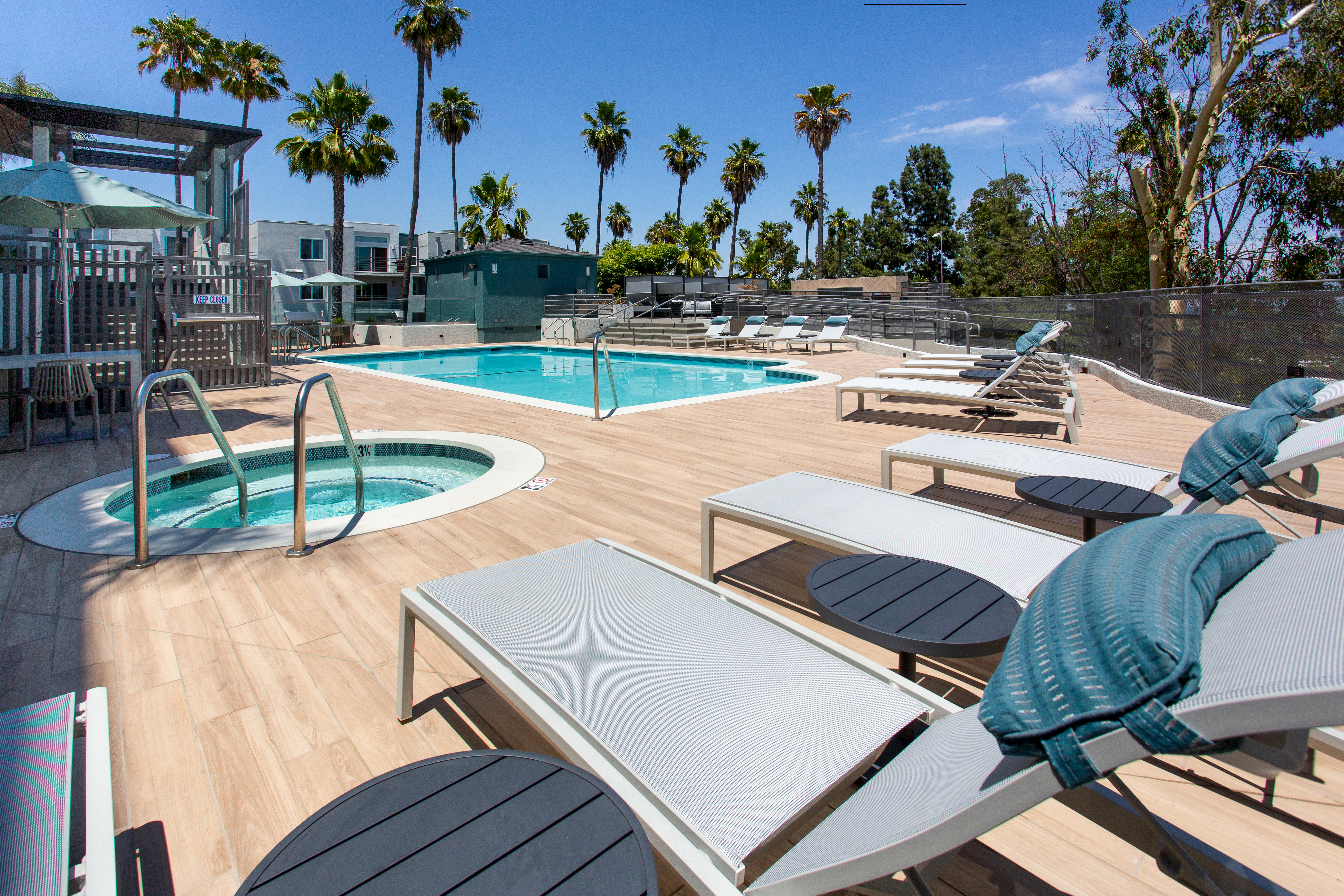 Pool at Avalon (4 of 6)