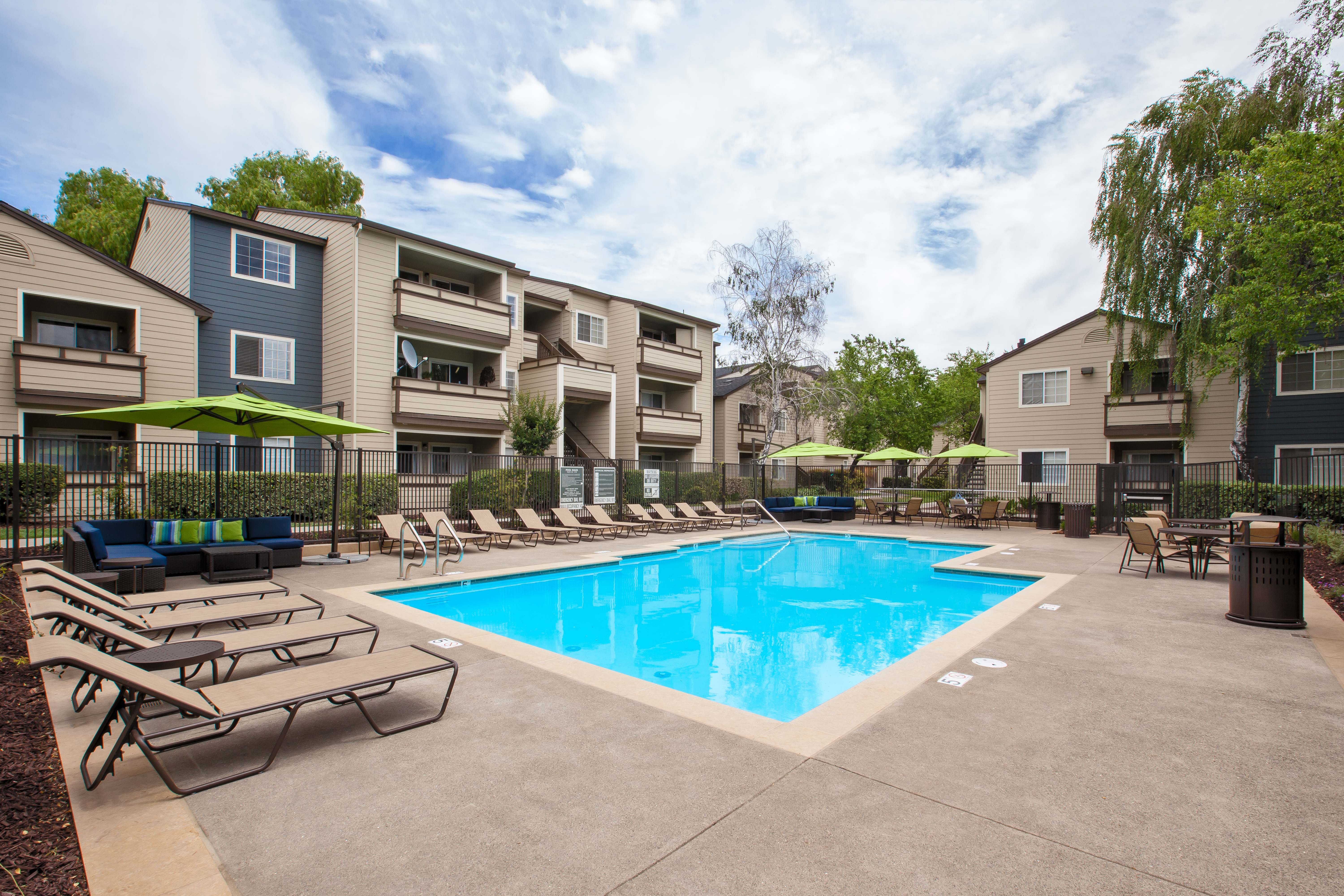 Pool at Eaves (2 of 3)