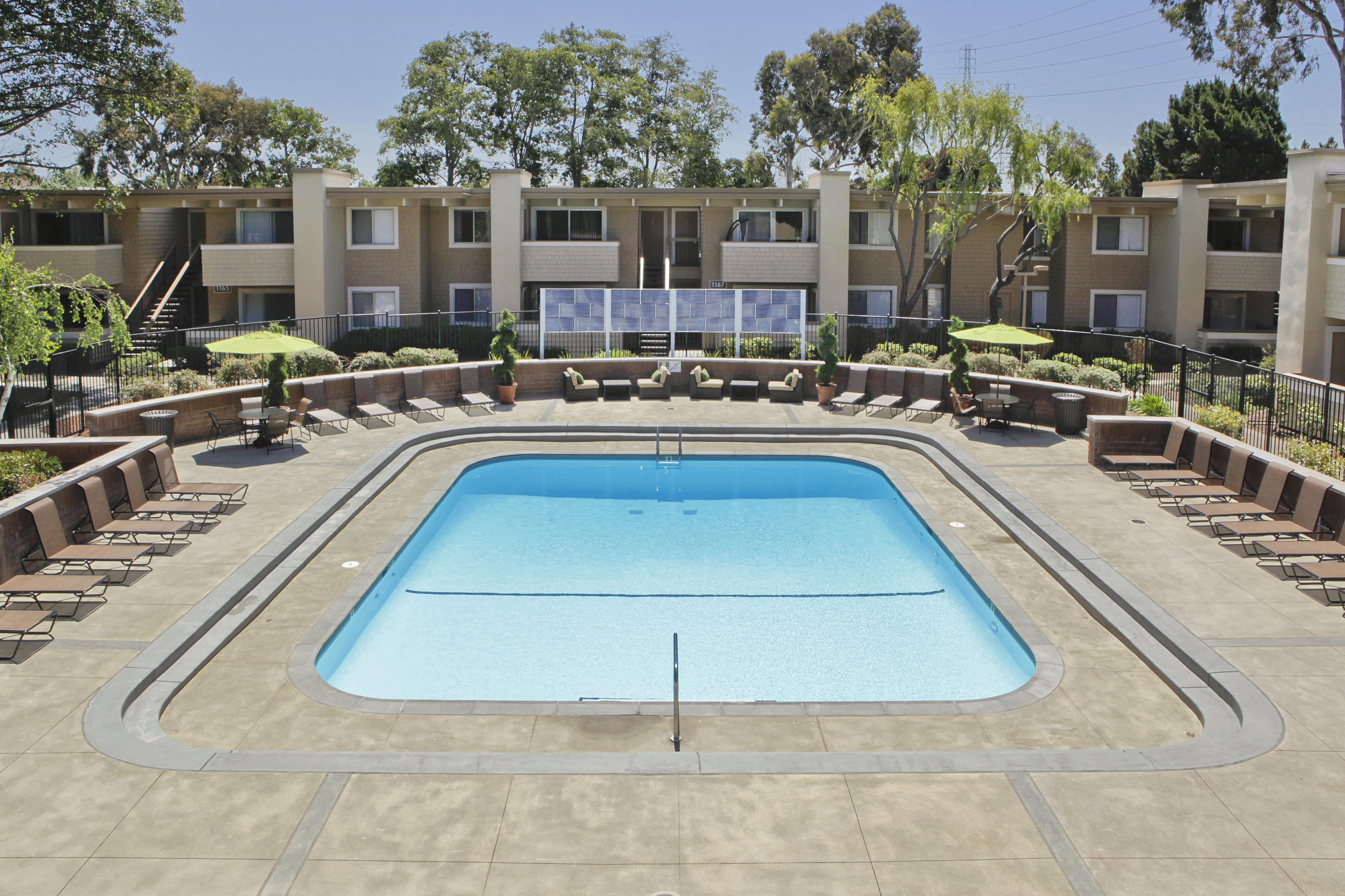 Pool at Eaves (3 of 5)