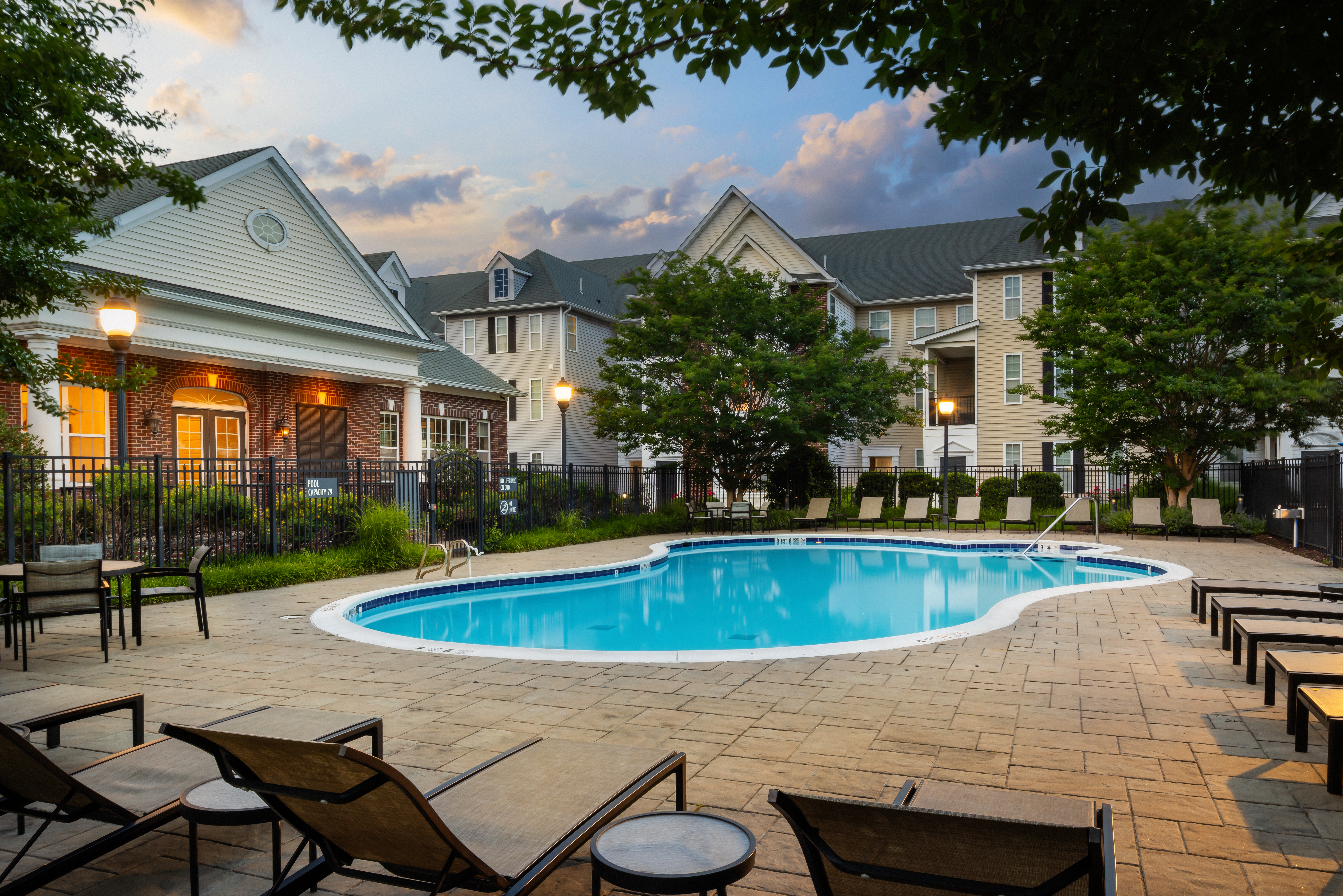 Pool at Avalon (2 of 4)