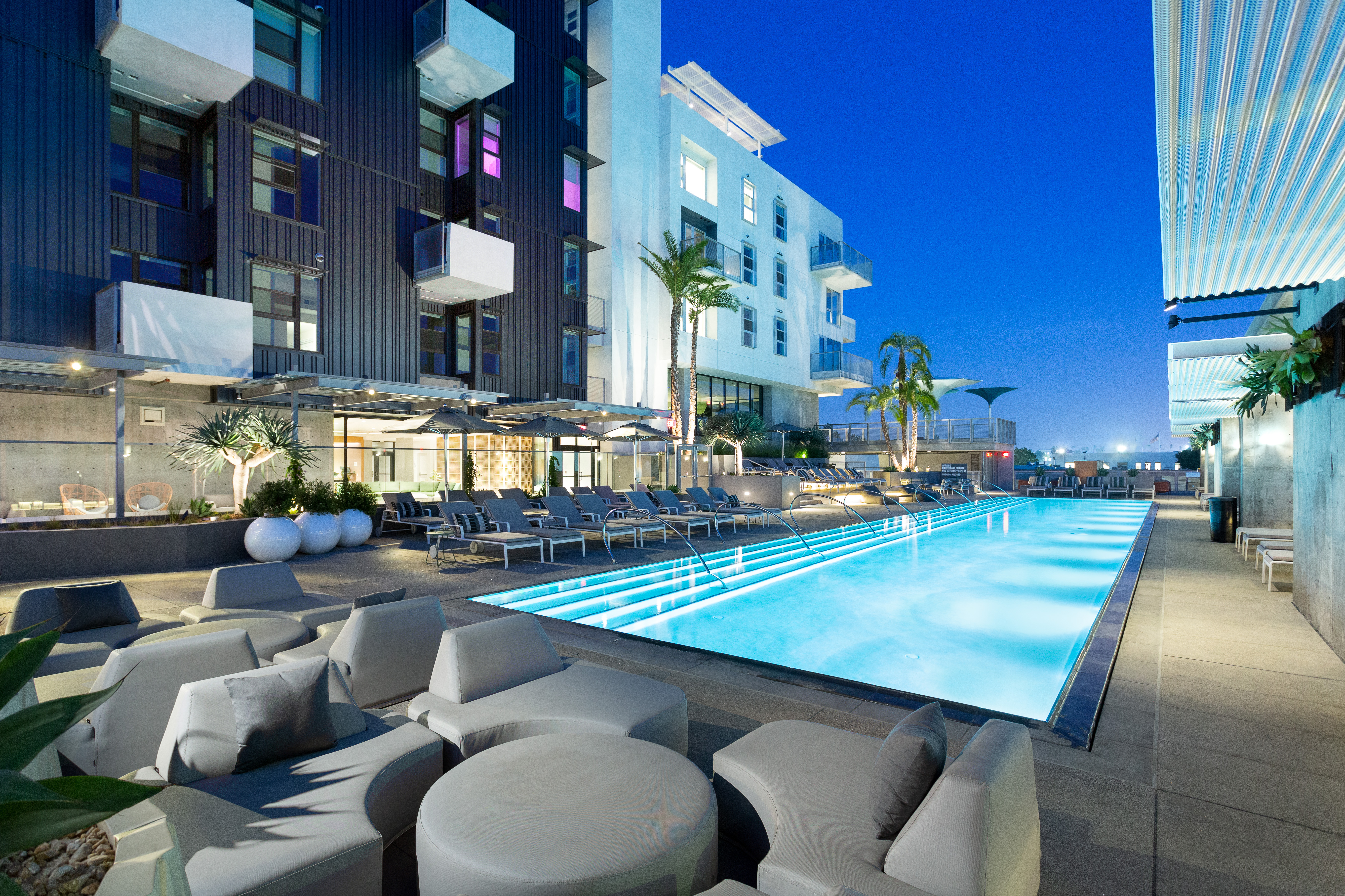 Pool at Ava Hollywood At La Pietra Place (2 of 2)