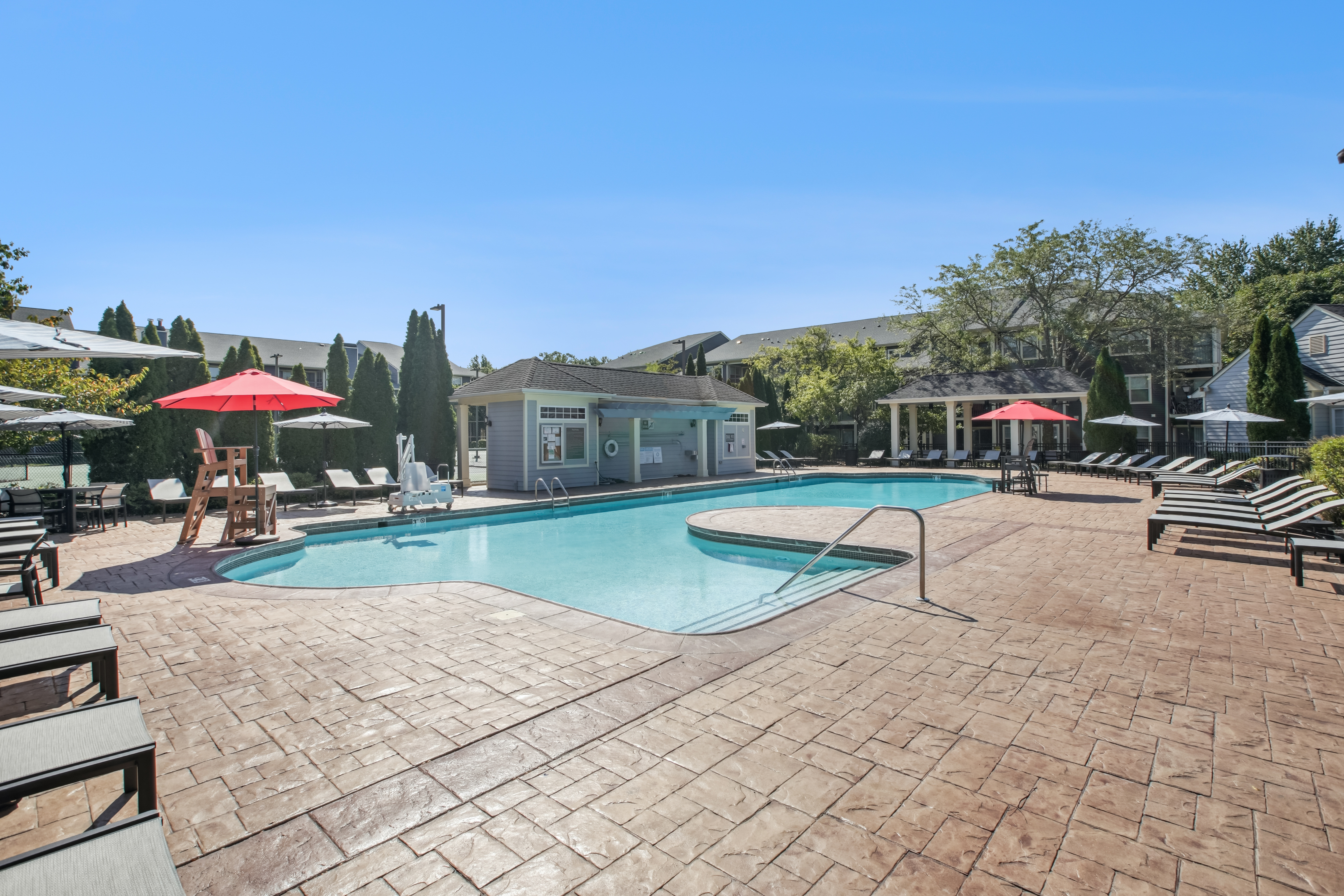 Pool at Eaves (2 of 5)