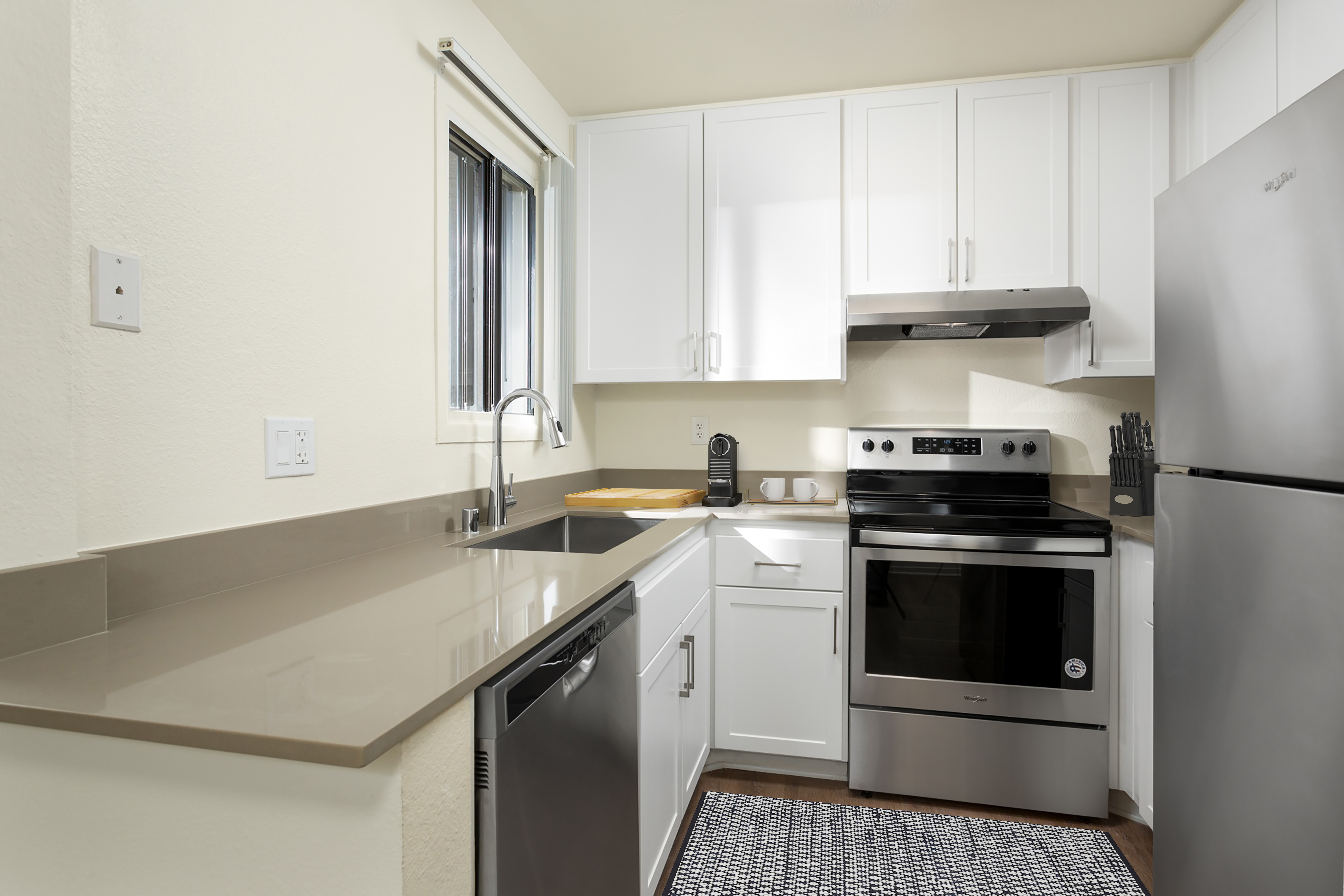 Eaves Warner Center 7 of 12