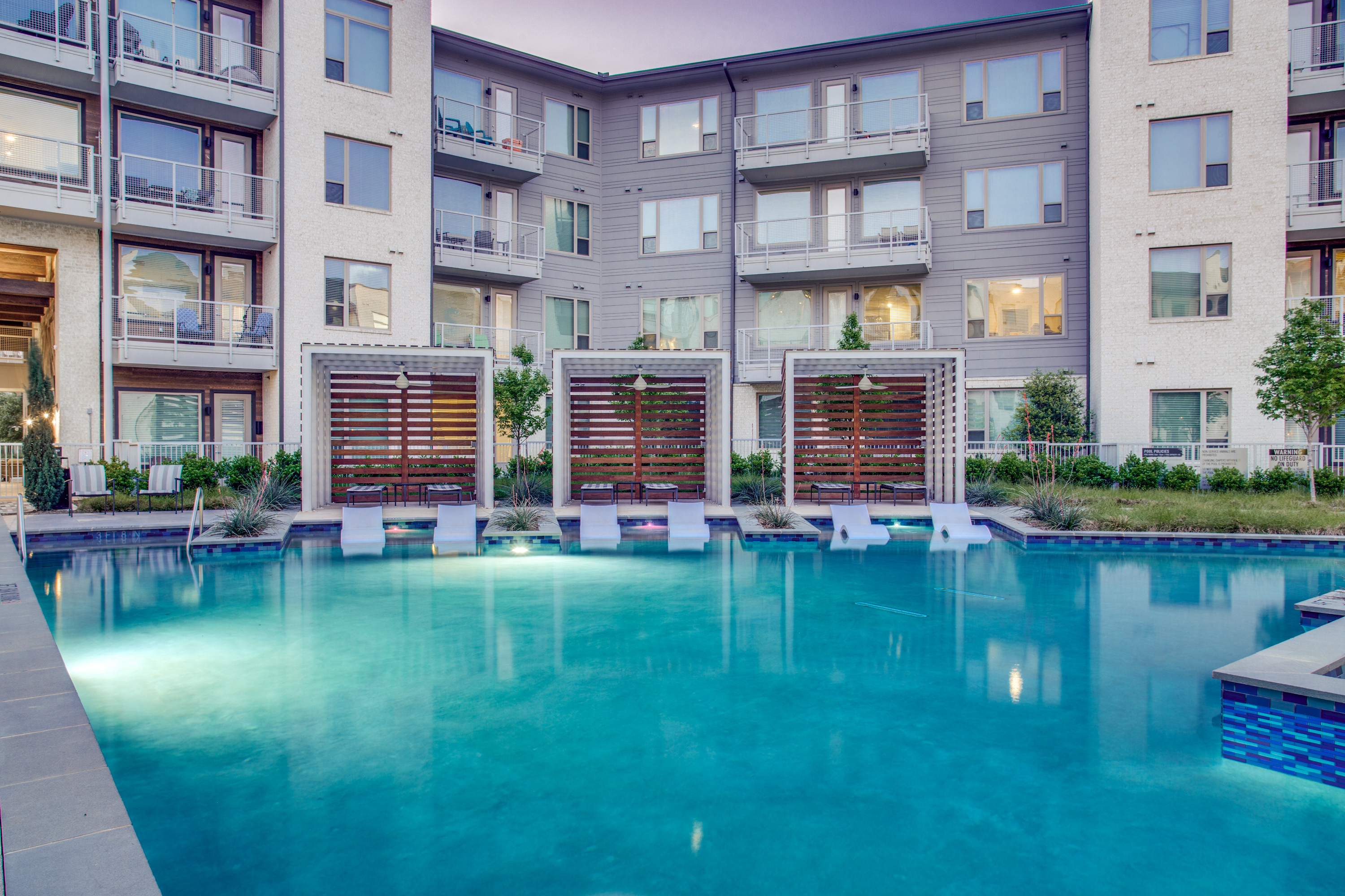 Pool at Avalon West Plano (2 of 4)