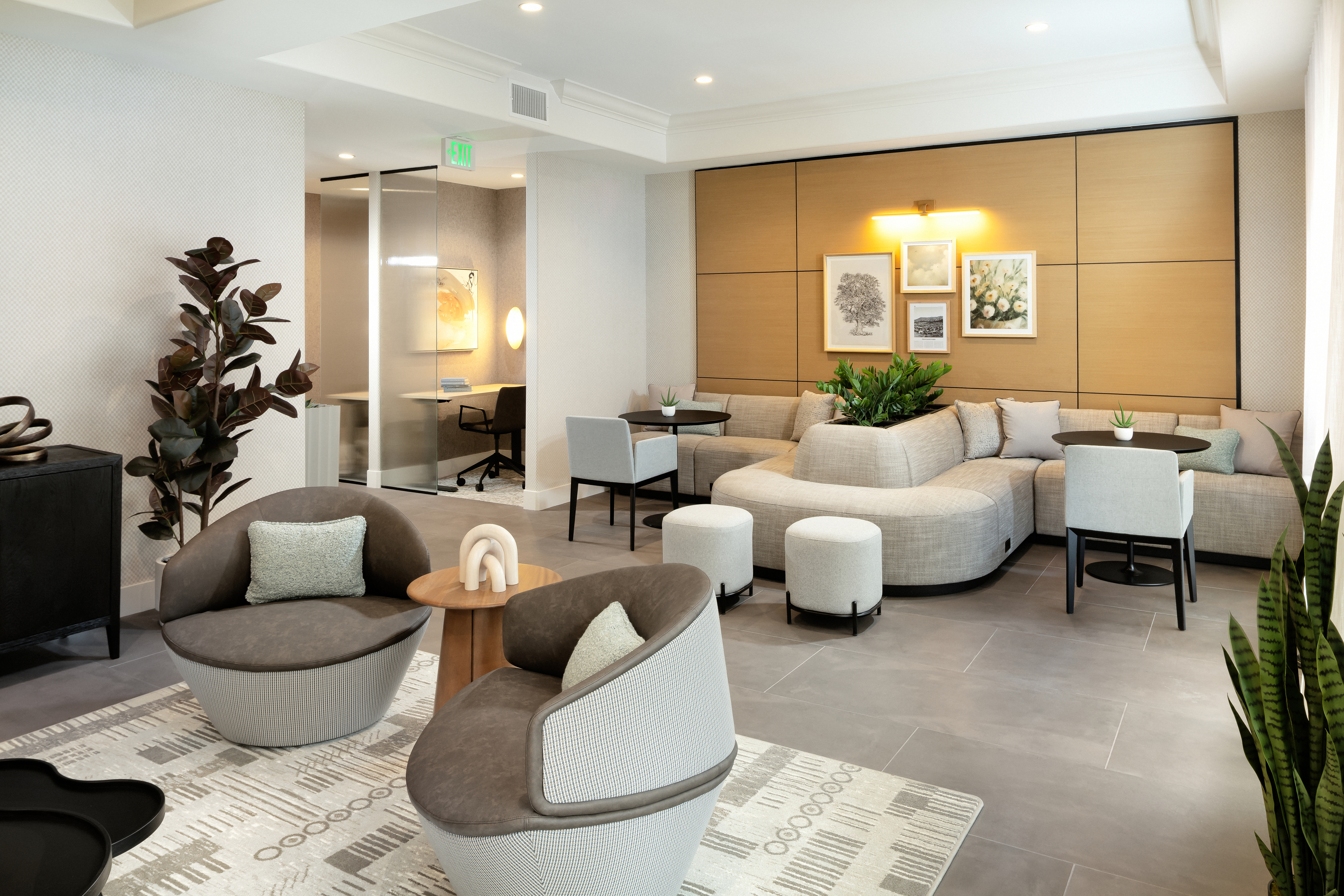 Avalon Thousand Oaks Plaza 11 of 12