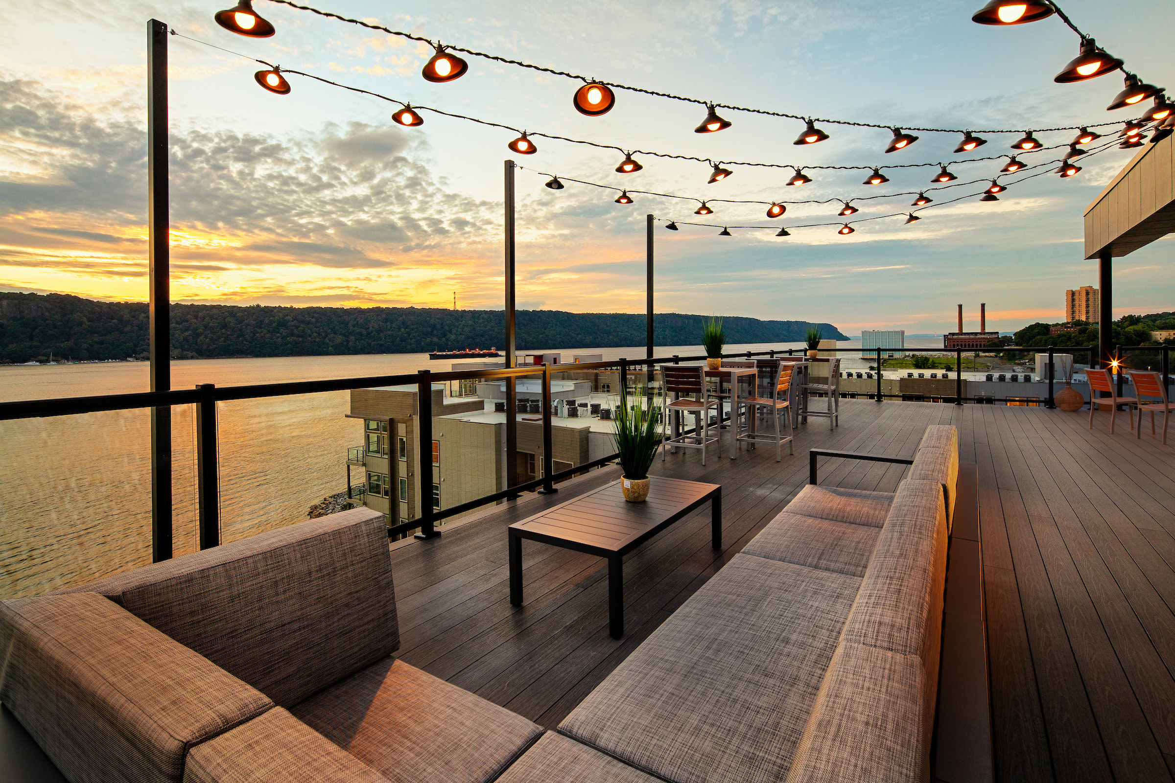 Roof deck at Avalon (2 of 5)