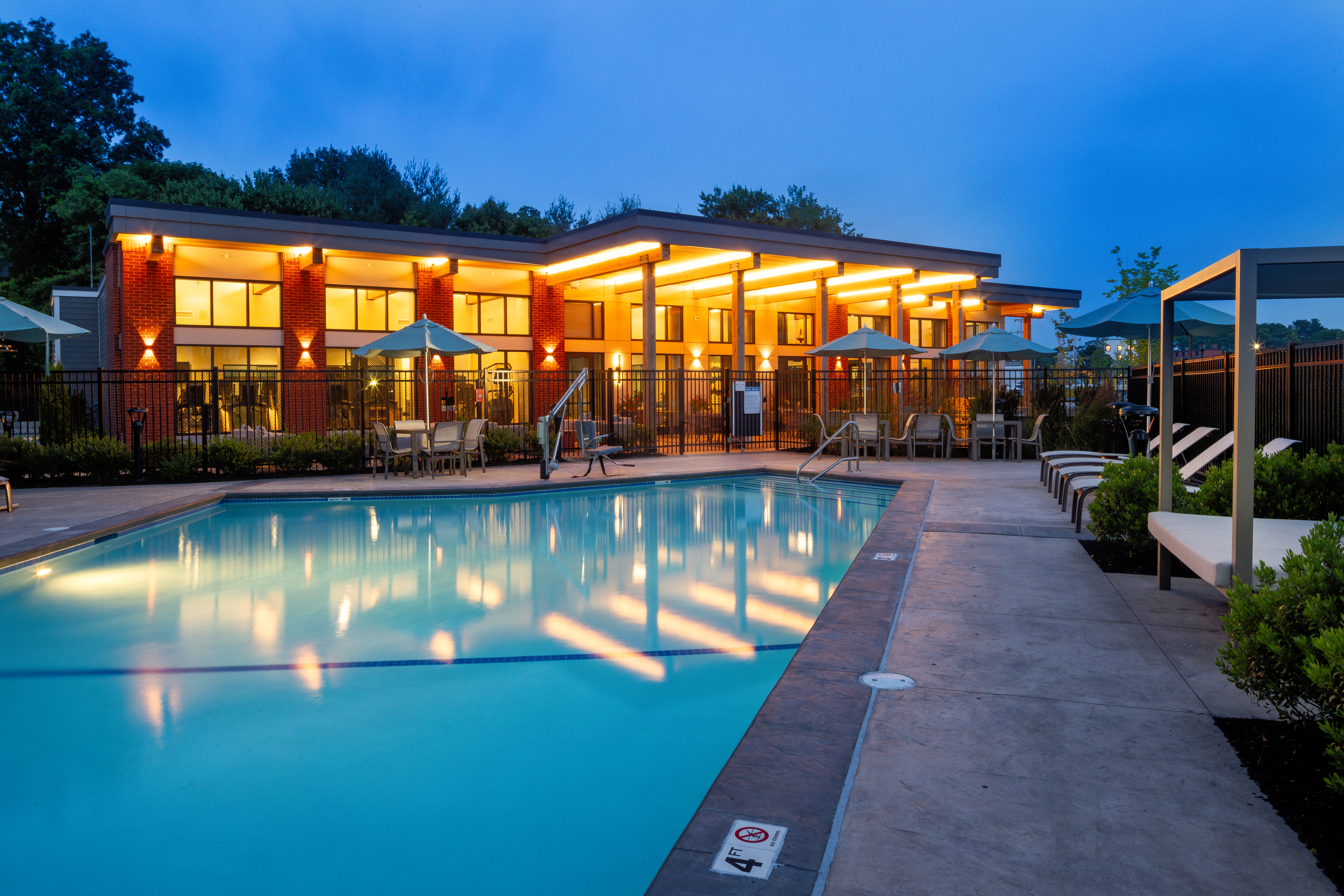 Pool at Avalon (4 of 4)