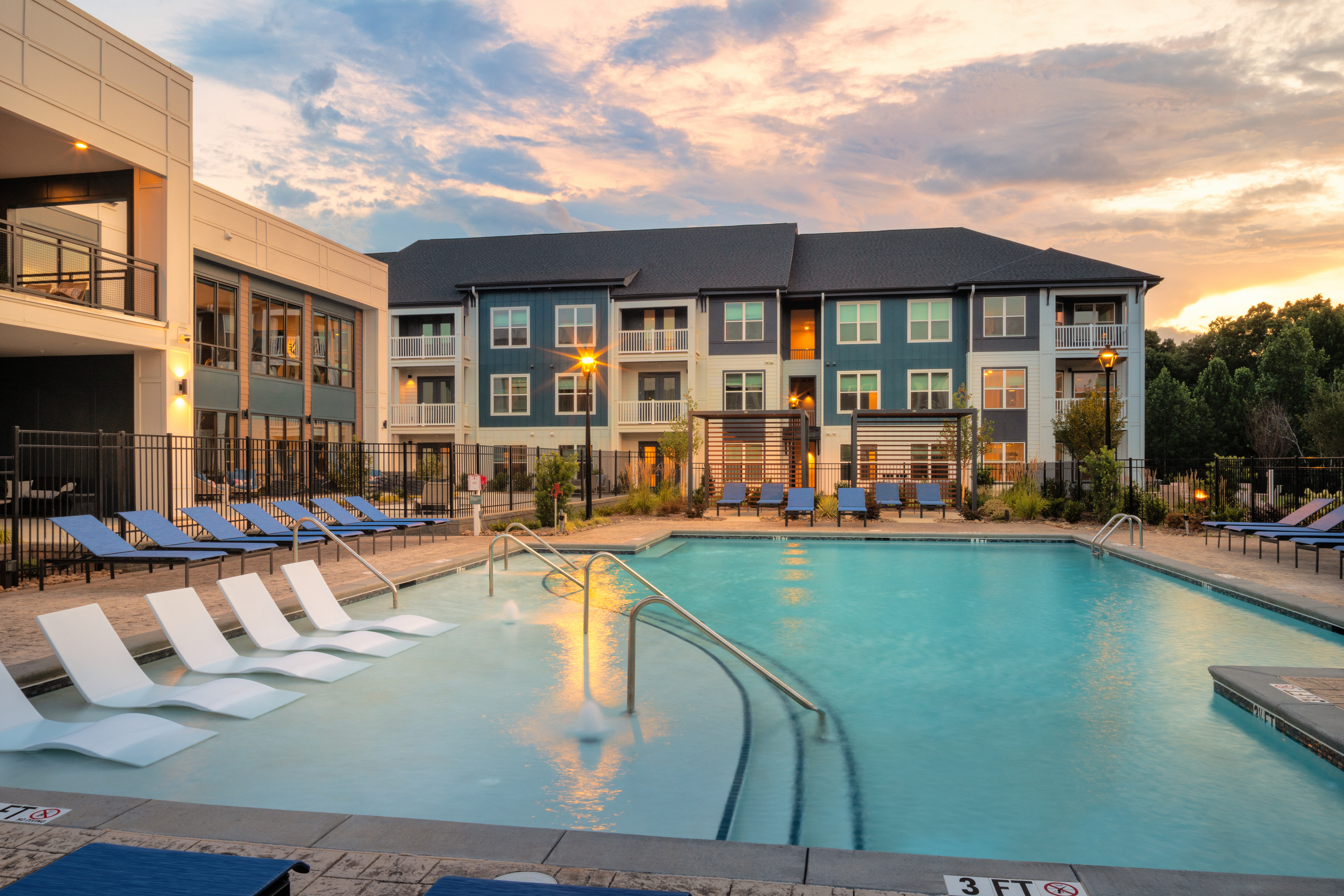 Pool at Avalon Lake Norman (2 of 6)