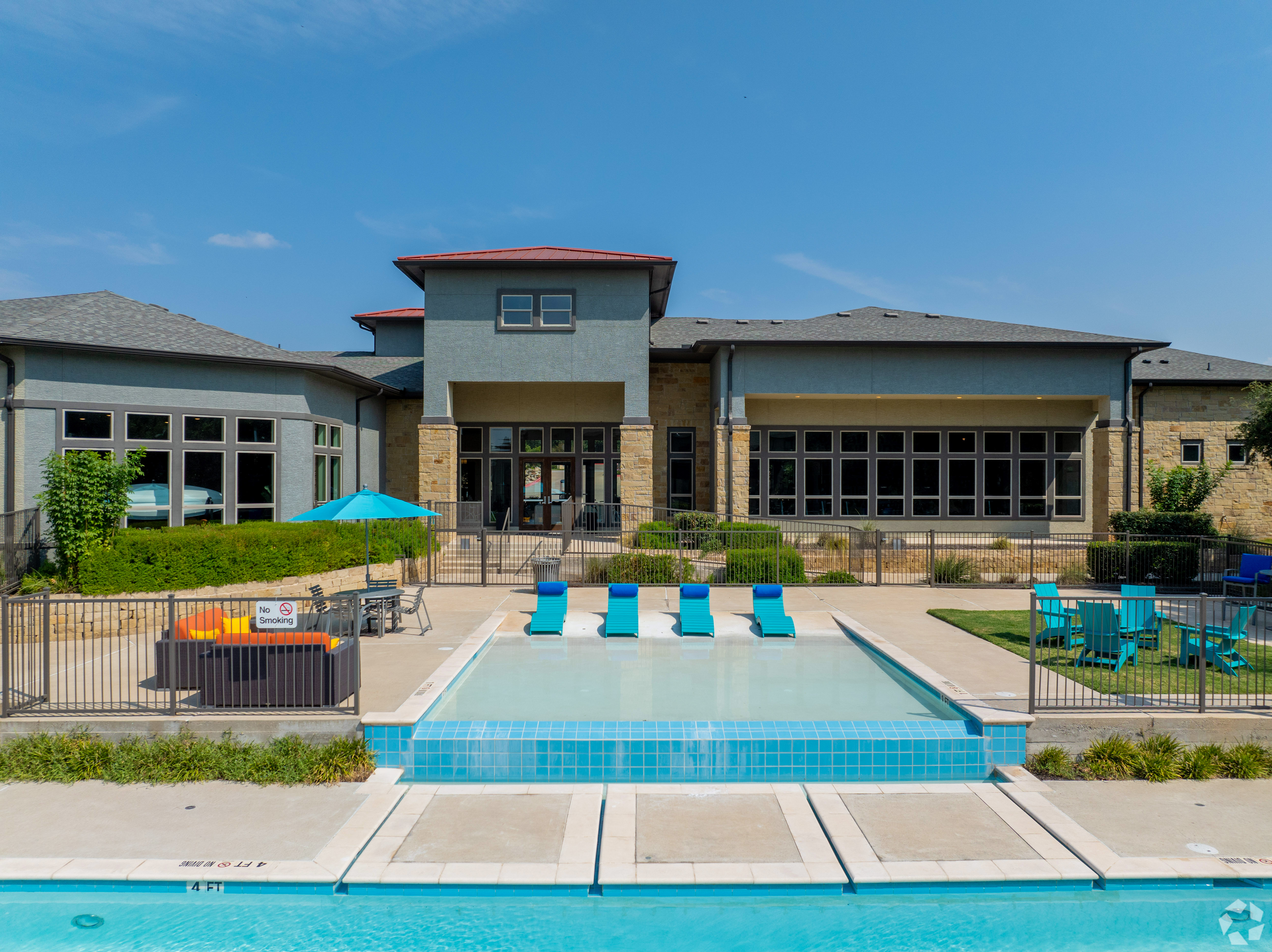 Pool at Avalon Wolf Ranch (3 of 5)